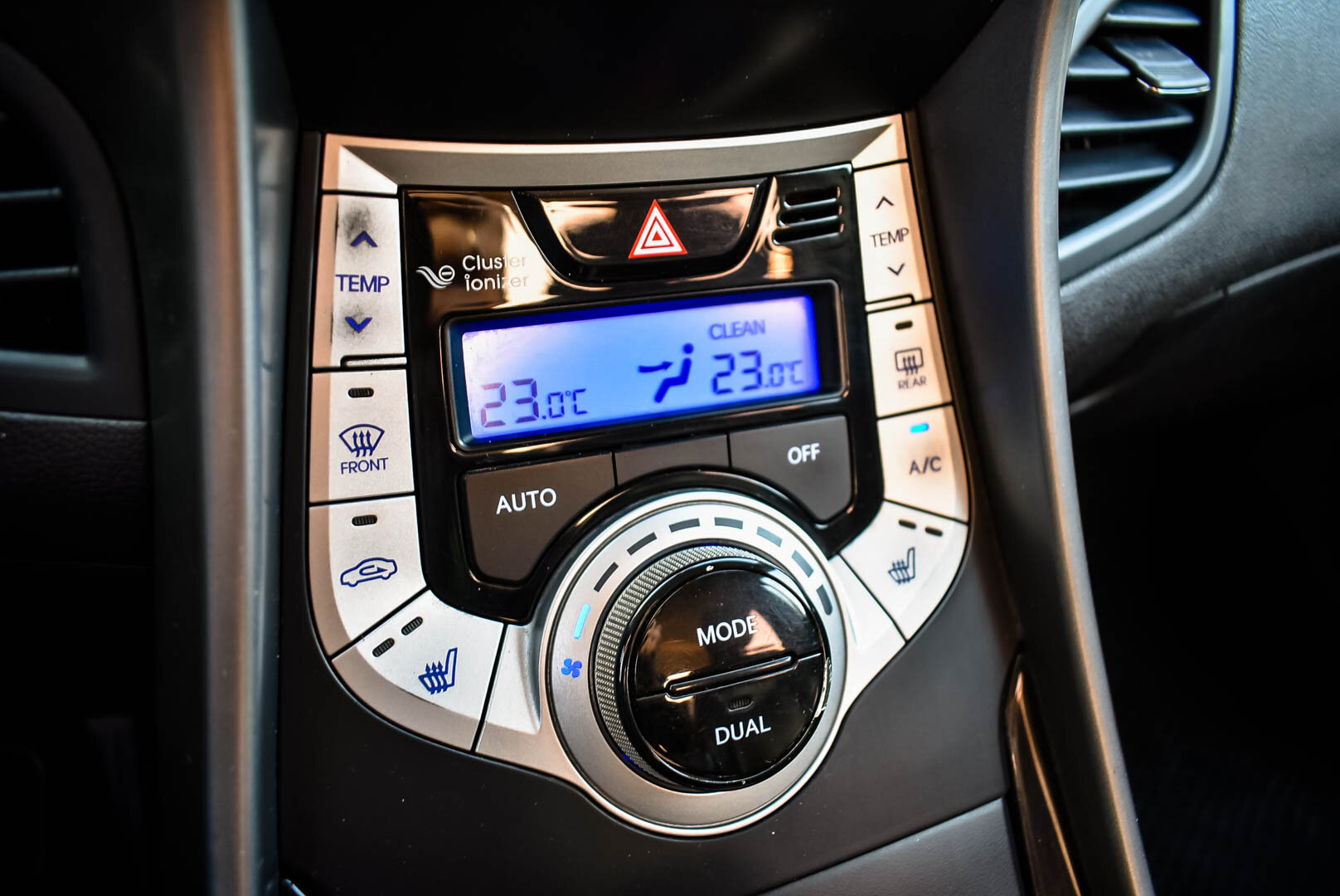 Hyundai Avante, V 1.6 AT (140 л.с.) 2011
