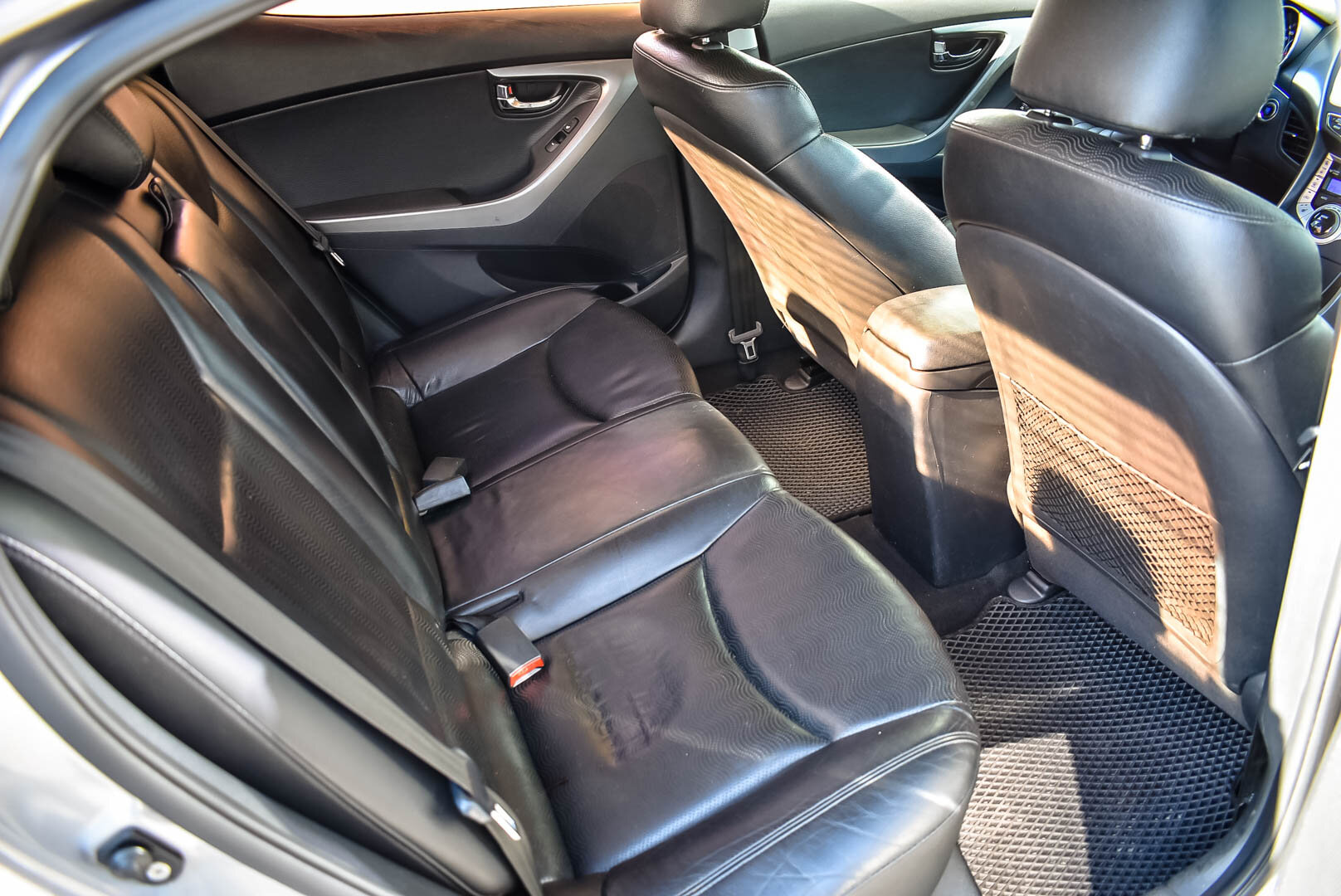 Hyundai Avante, V 1.6 AT (140 л.с.) 2011