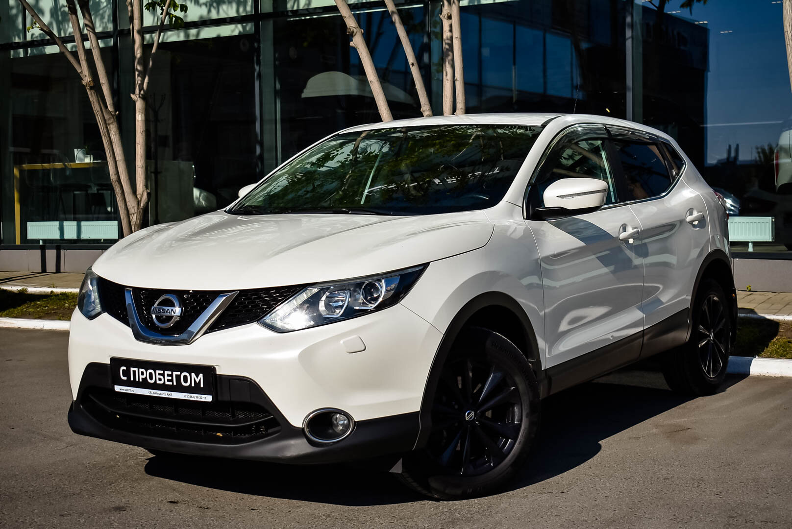 Nissan Qashqai, II 2.0 CVT (144 л.с.) 4WD 2014