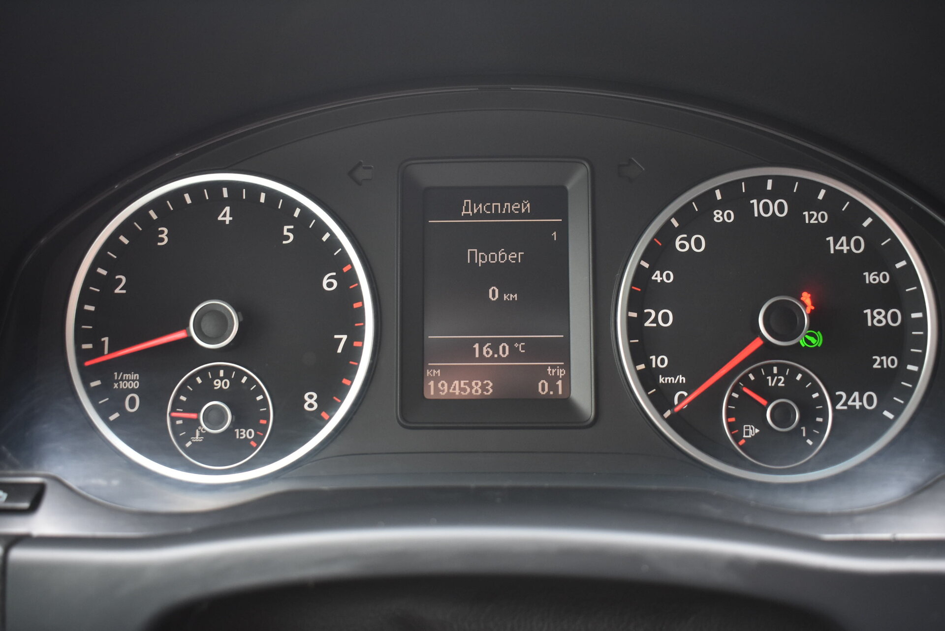 Volkswagen Tiguan, I 2.0 AT (170 л.с.) 4WD 2011