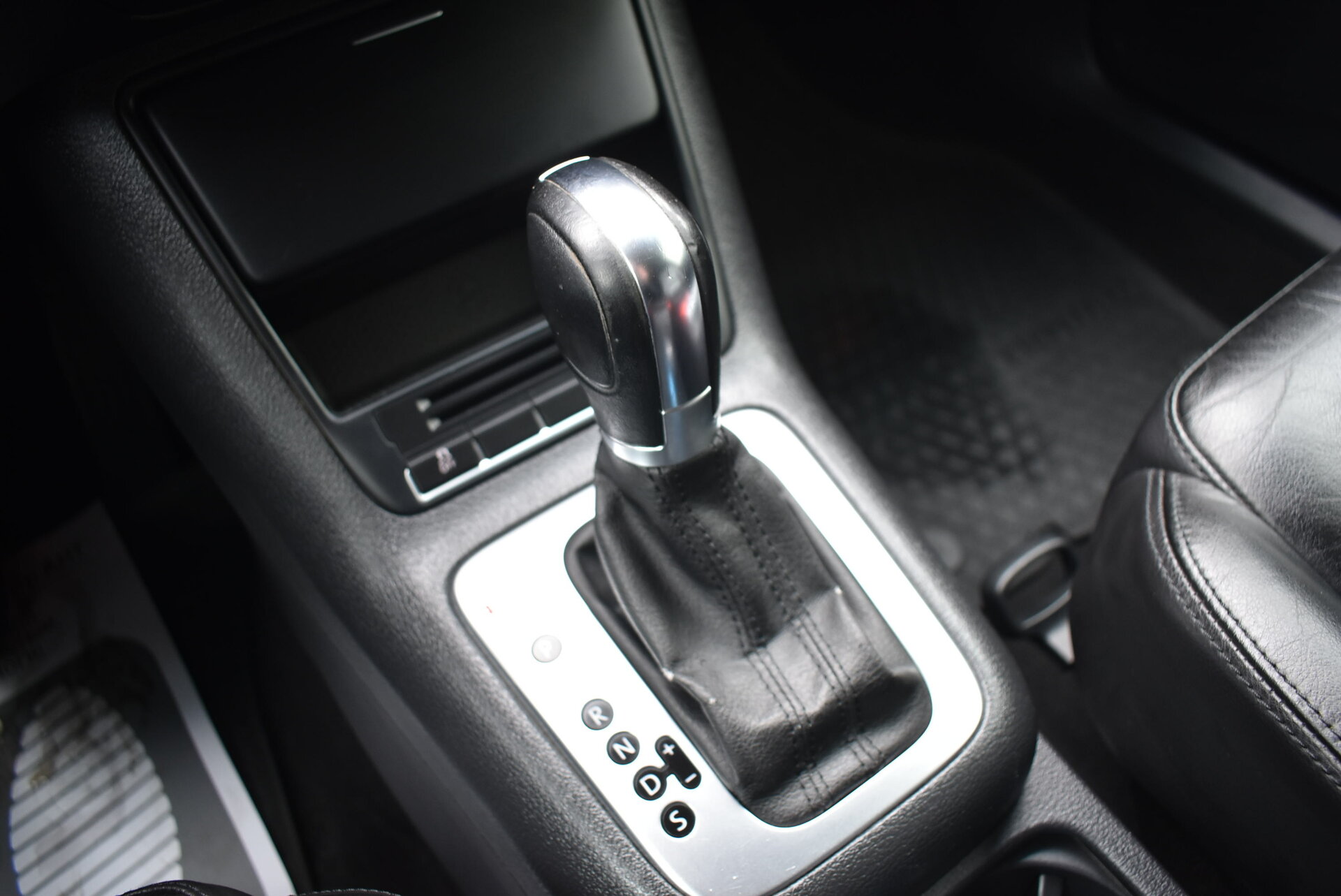Volkswagen Tiguan, I 2.0 AT (170 л.с.) 4WD 2011