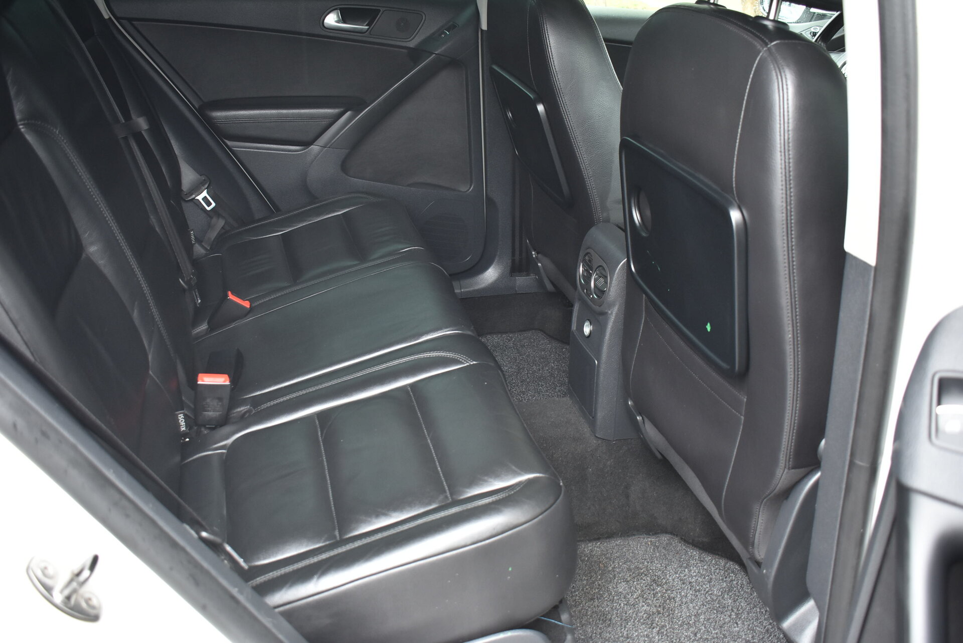 Volkswagen Tiguan, I 2.0 AT (170 л.с.) 4WD 2011