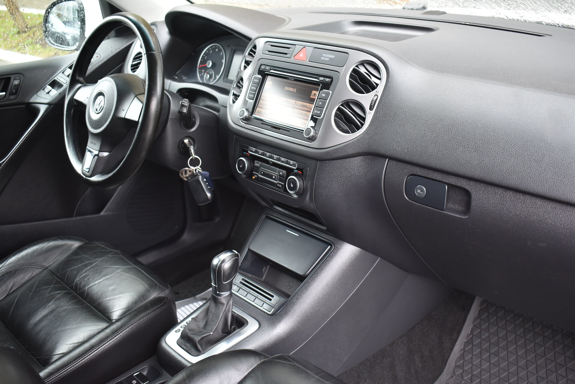 Volkswagen Tiguan, I 2.0 AT (170 л.с.) 4WD 2011