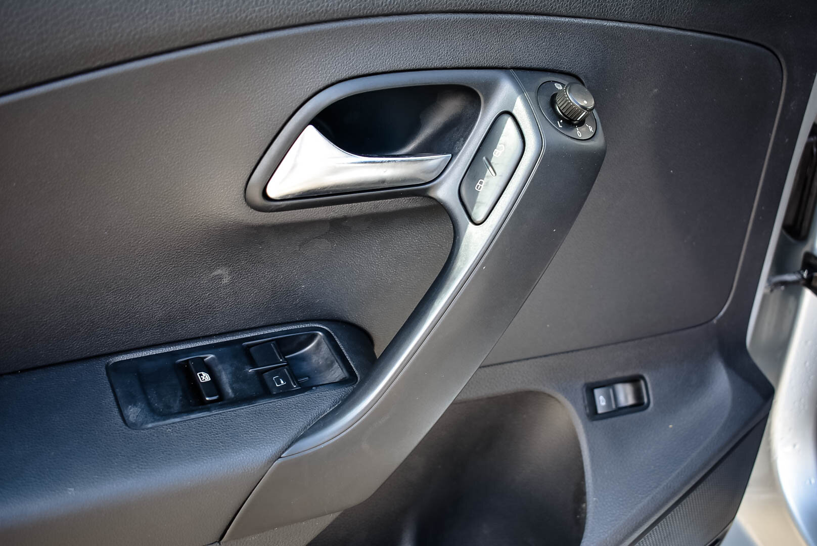Volkswagen Polo, V Рестайлинг 1.6 AT (110 л.с.) 2016