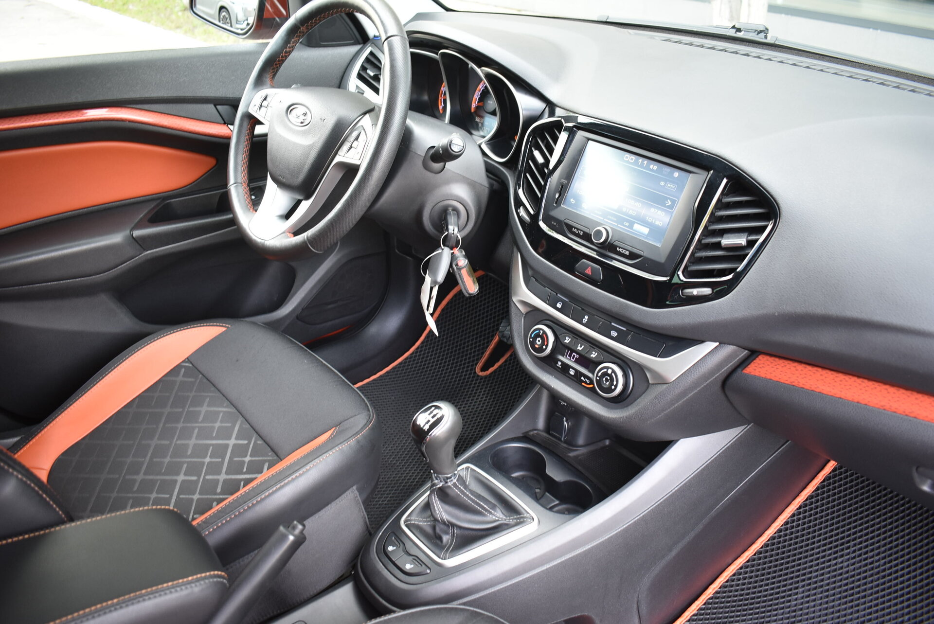 Lada (ВАЗ) Vesta, I SW Cross 1.8 MT (122 л.с.) 2020