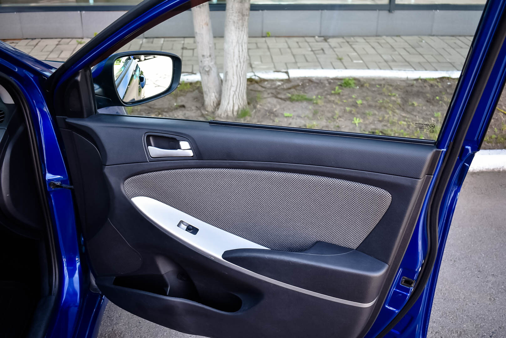 Hyundai Solaris, I 1.6 MT (123 л.с.) 2012