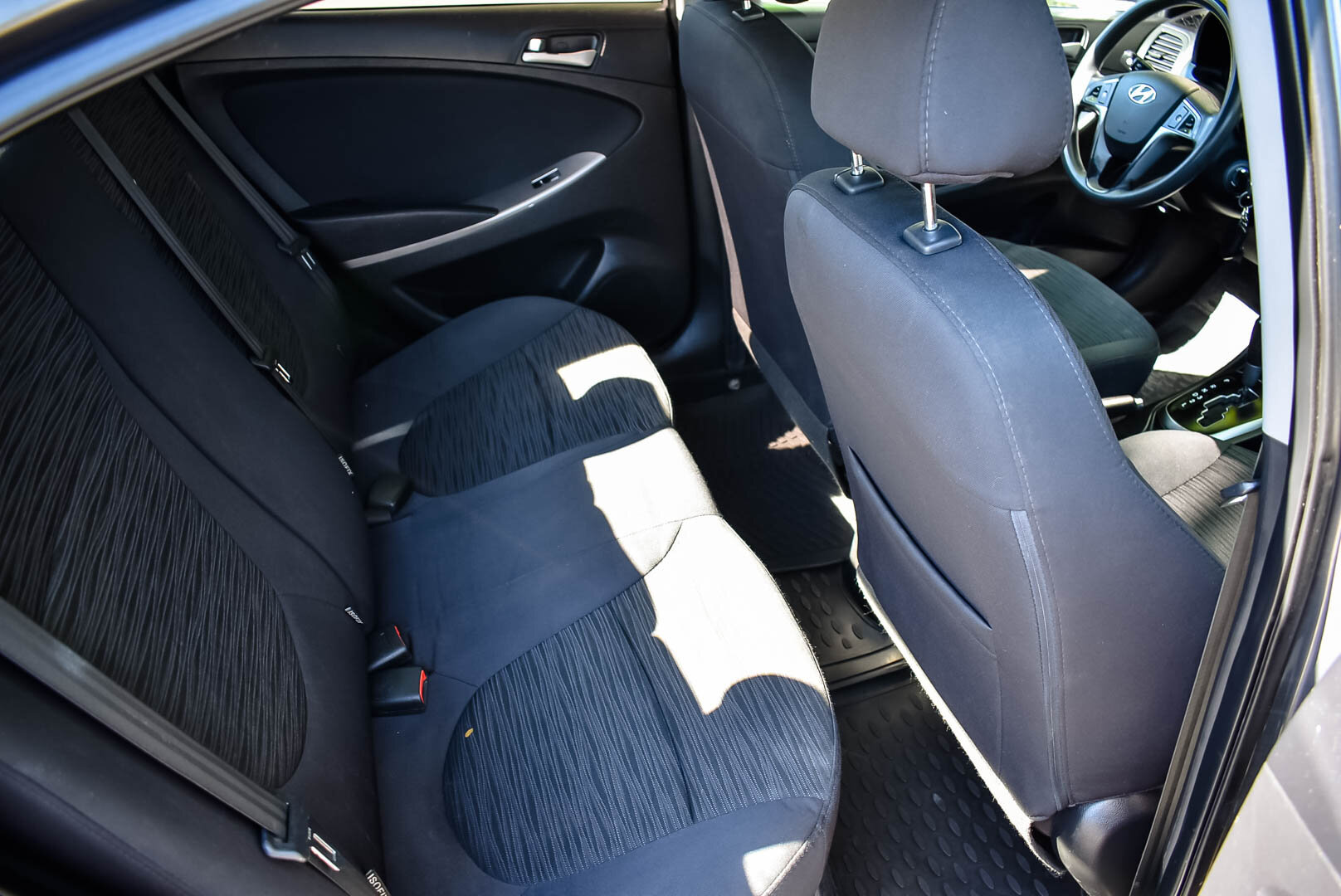 Hyundai Solaris, I Рестайлинг 1.4 AT (107 л.с.) 2016