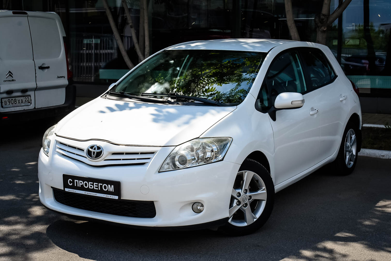 Toyota Auris, I Рестайлинг 1.6 AT (124 л.с.) 2010