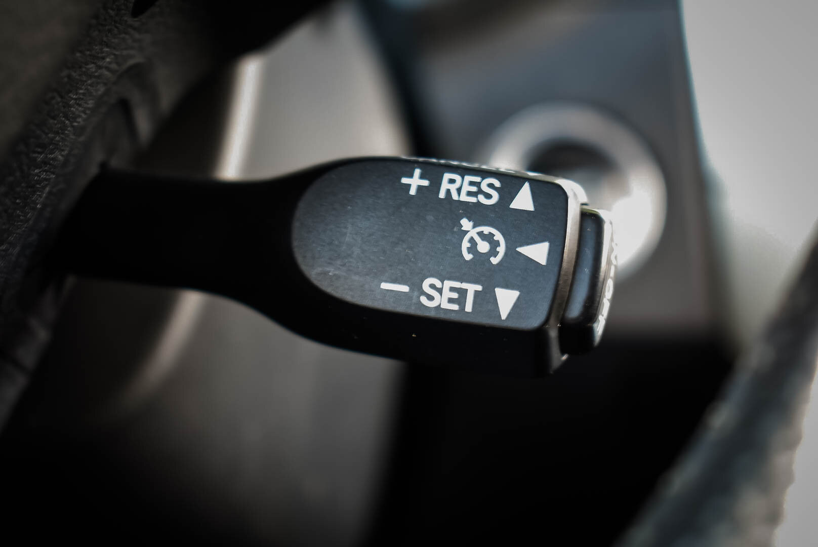 Toyota Auris, I Рестайлинг 1.6 AT (124 л.с.) 2010