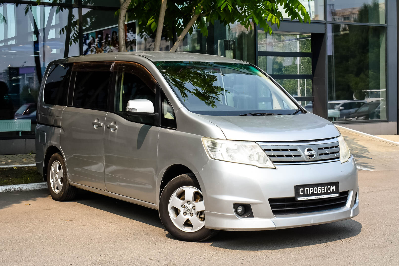 Nissan Serena, III (C25) 2.0 CVT (137 л.с.) 2009
