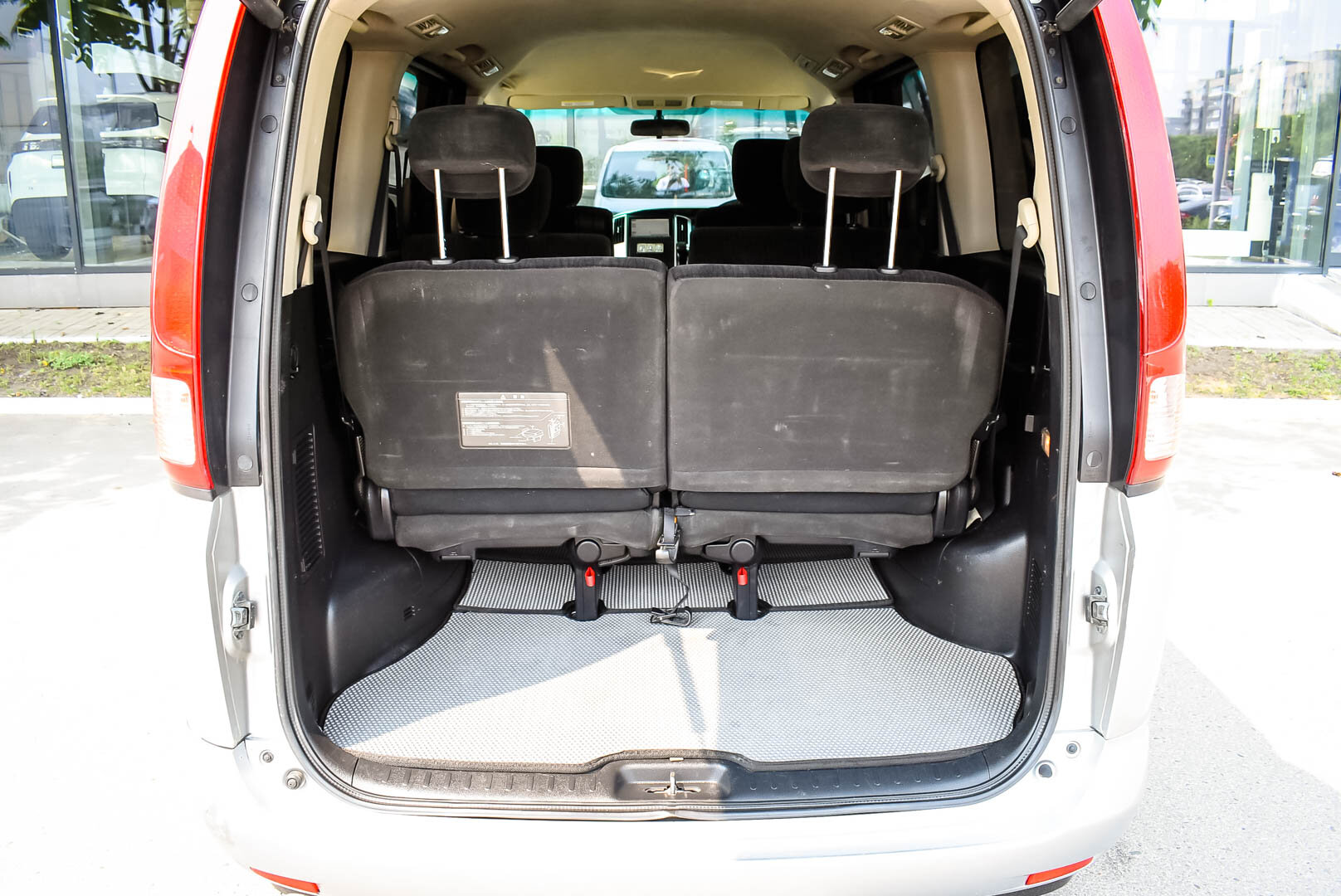 Nissan Serena, III (C25) 2.0 CVT (137 л.с.) 2009