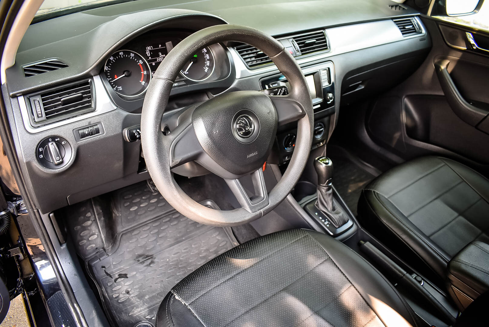 Skoda Rapid, I 1.6 AT (110 л.с.) 2017