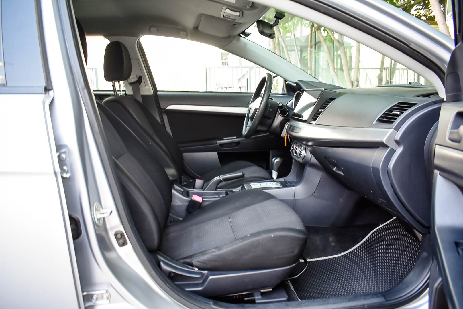 Mitsubishi Lancer, X 1.5 AT (109 л.с.) 2010