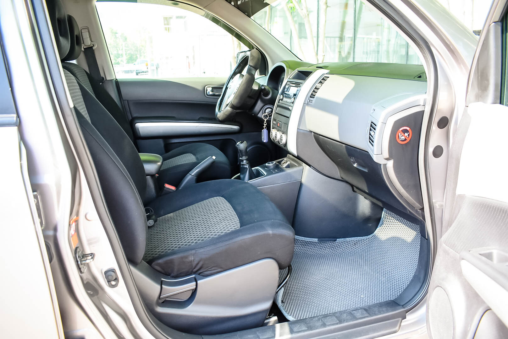 Nissan X-Trail, II 2.0 MT (141 л.с.) 4WD 2008