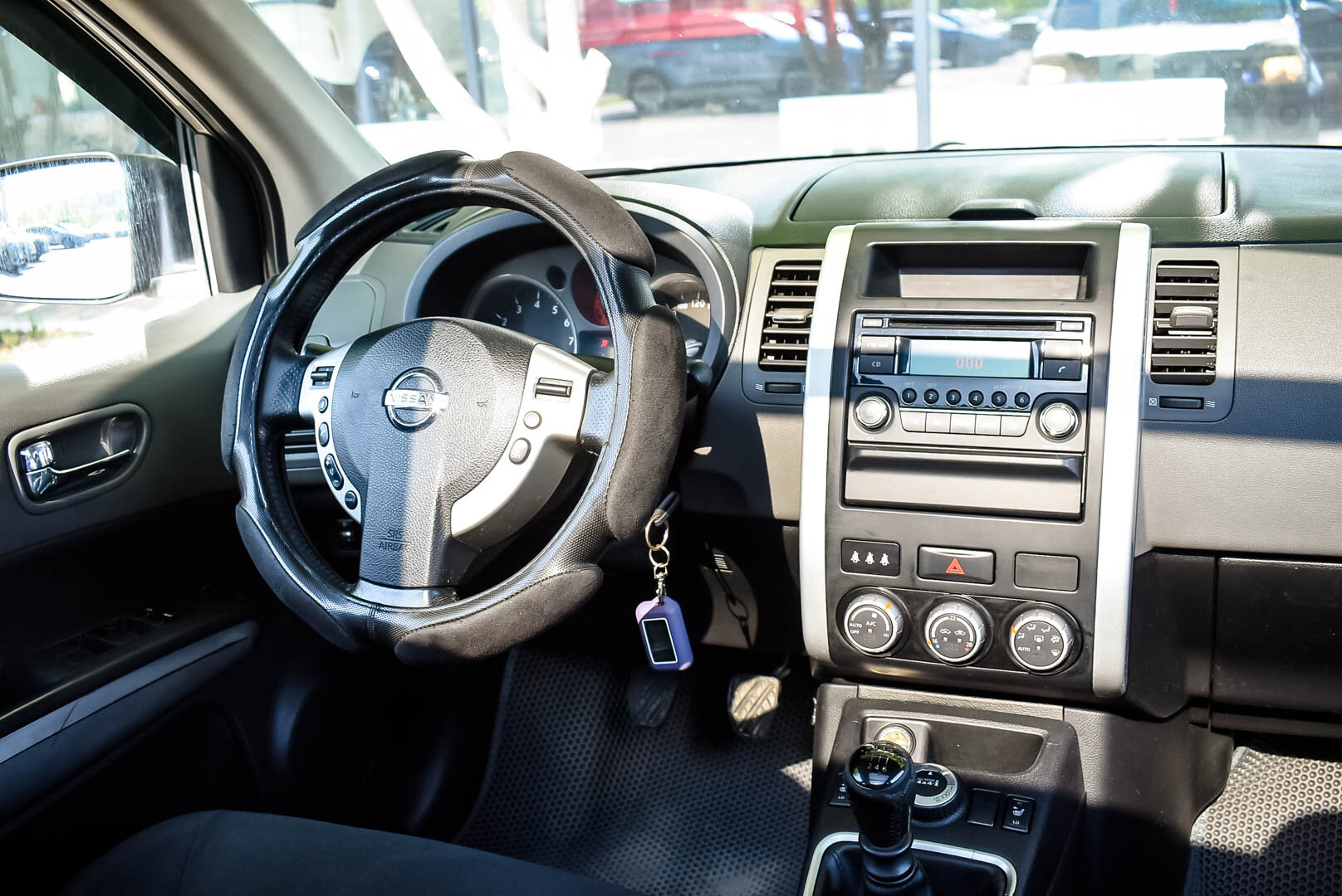 Nissan X-Trail, II 2.0 MT (141 л.с.) 4WD 2008