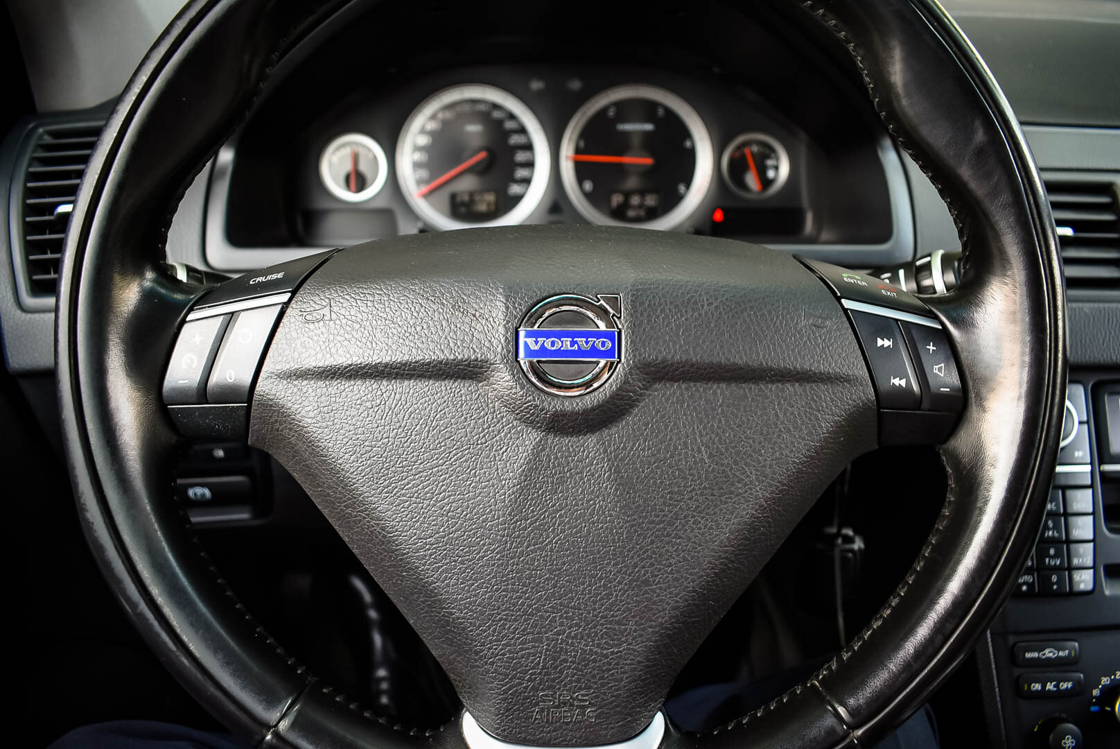 Volvo XC90, I Рестайлинг 2.4d AT (200 л.с.) 4WD 2013