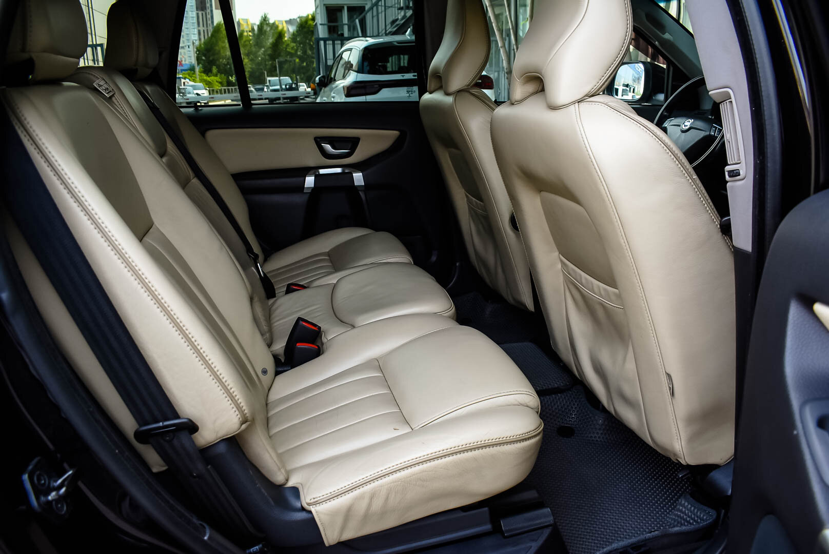 Volvo XC90, I Рестайлинг 2.4d AT (200 л.с.) 4WD 2013