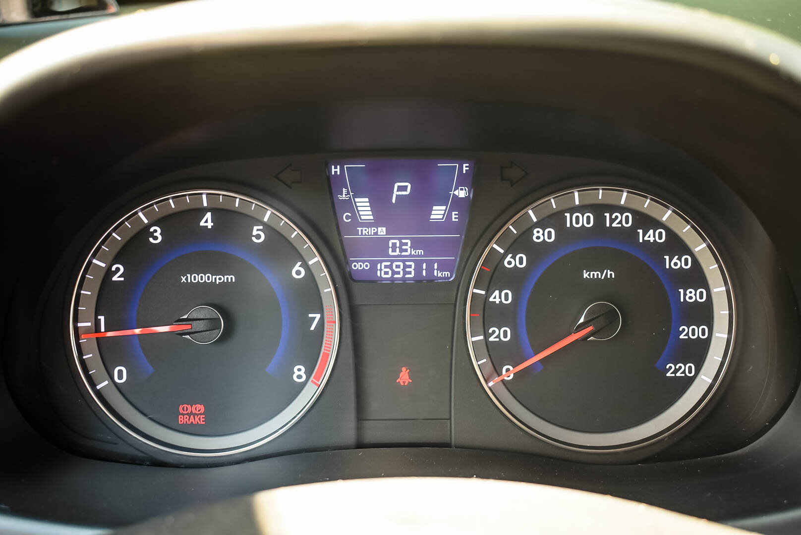 Hyundai Solaris, I 1.4 AT (107 л.с.) 2012