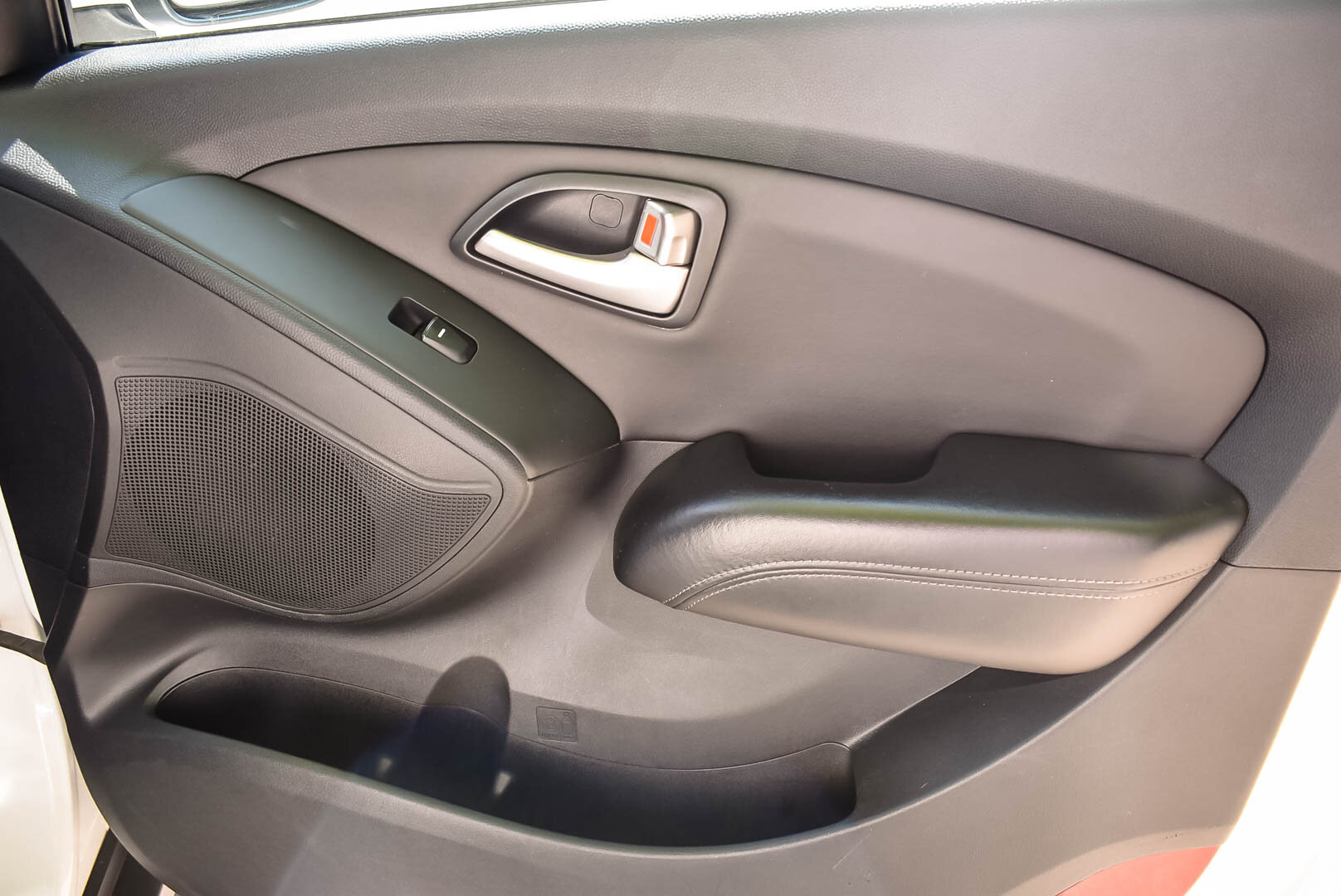 Hyundai ix35, I 2.0 AT (150 л.с.) 2013