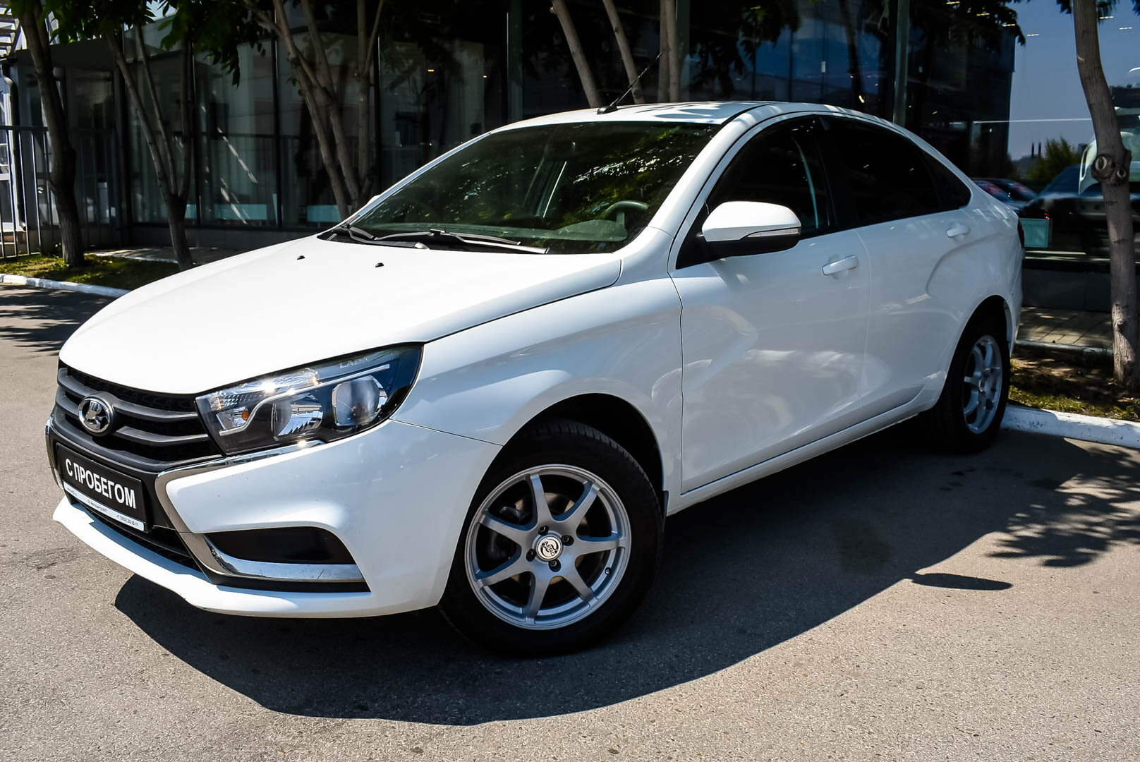 Lada (ВАЗ) Vesta, I 1.6 MT (106 л.с.) 2021