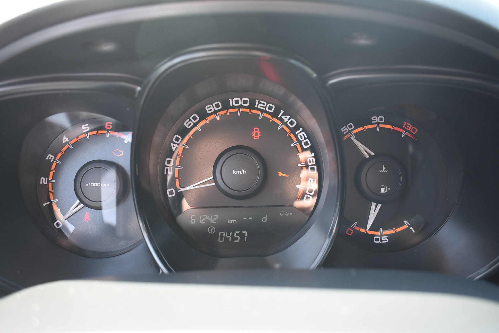 Lada (ВАЗ) Vesta, I 1.6 MT (106 л.с.) 2021