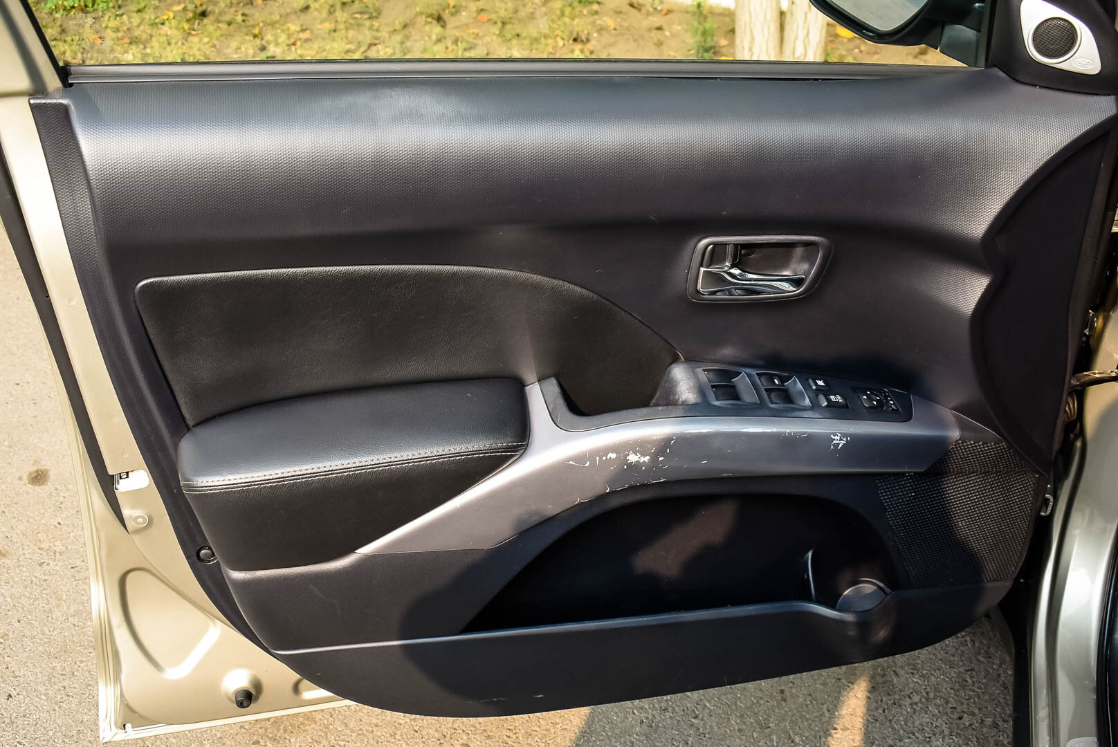 Mitsubishi Outlander, II 3.0 AT (220 л.с.) 4WD 2008