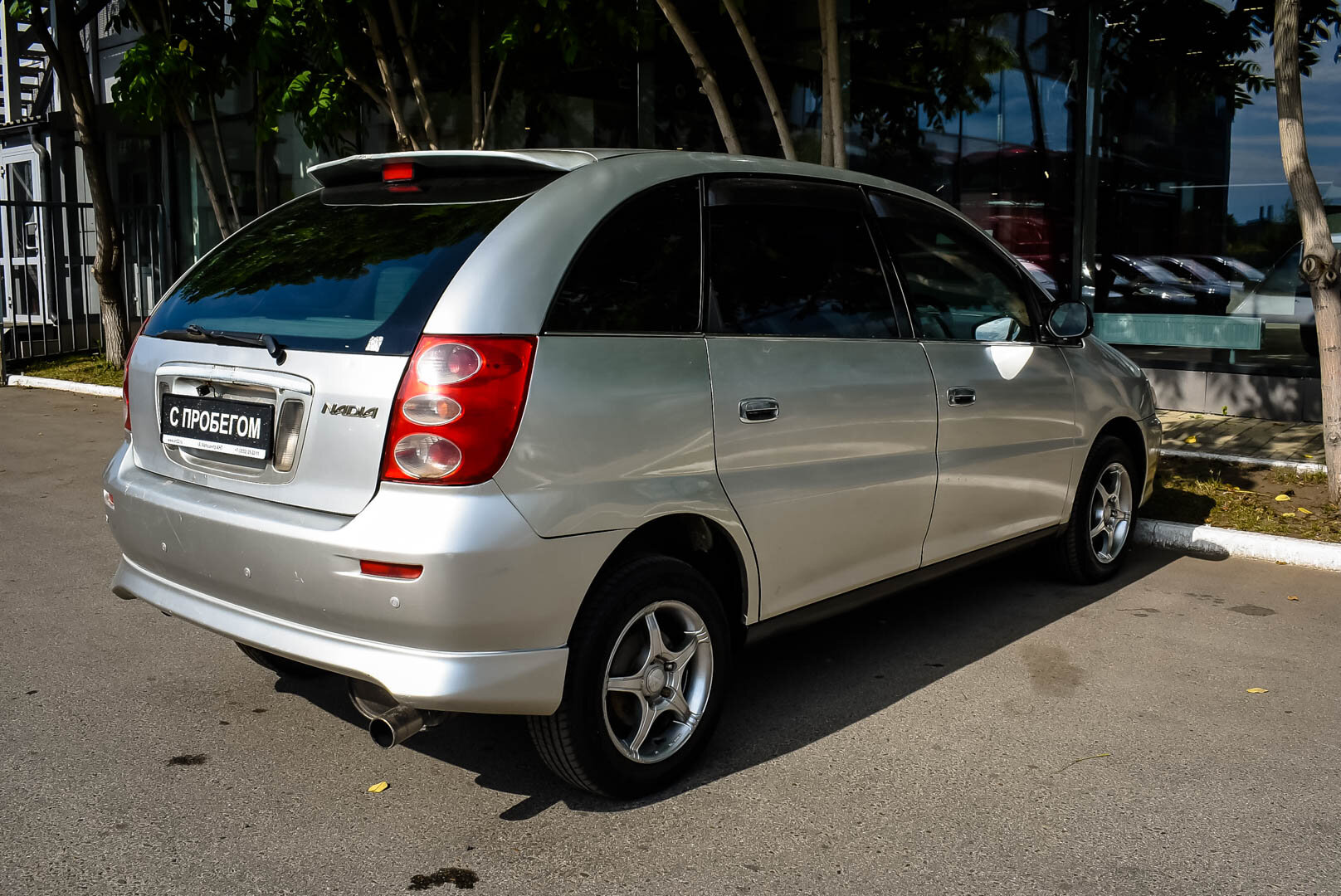 Toyota Nadia, I 2.0 AT (145 л.с.) 2000