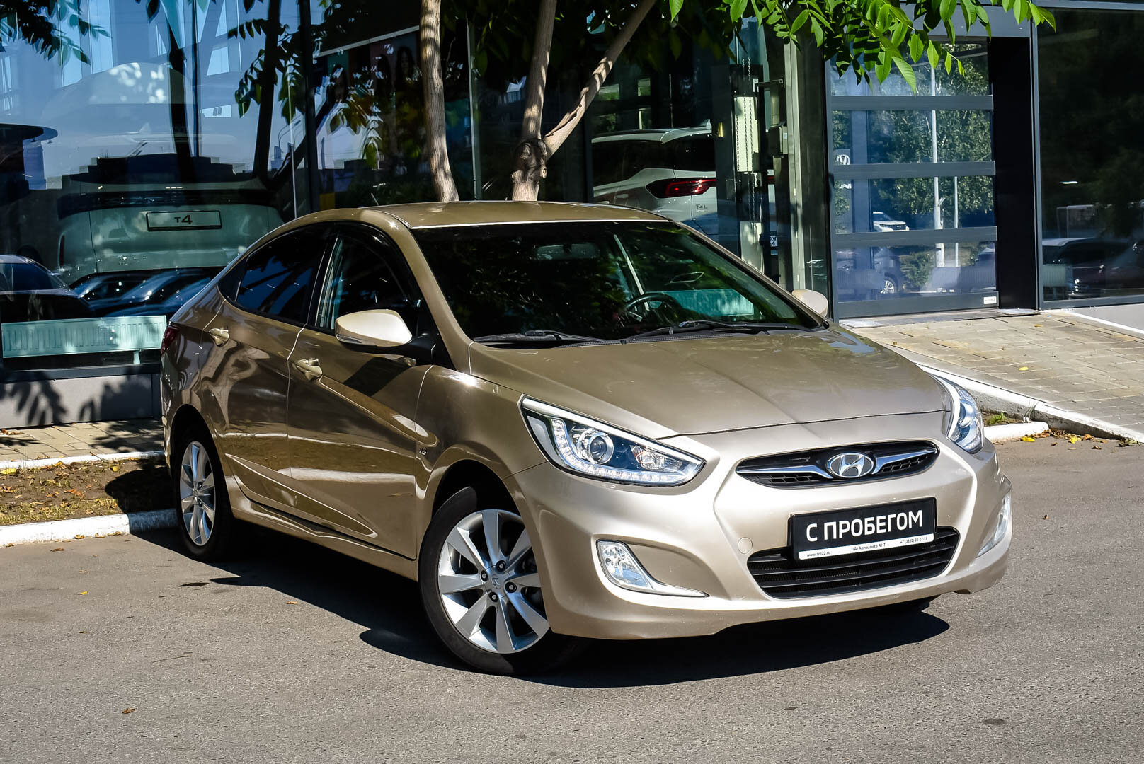 Hyundai Solaris, I 1.6 AT (123 л.с.) 2013