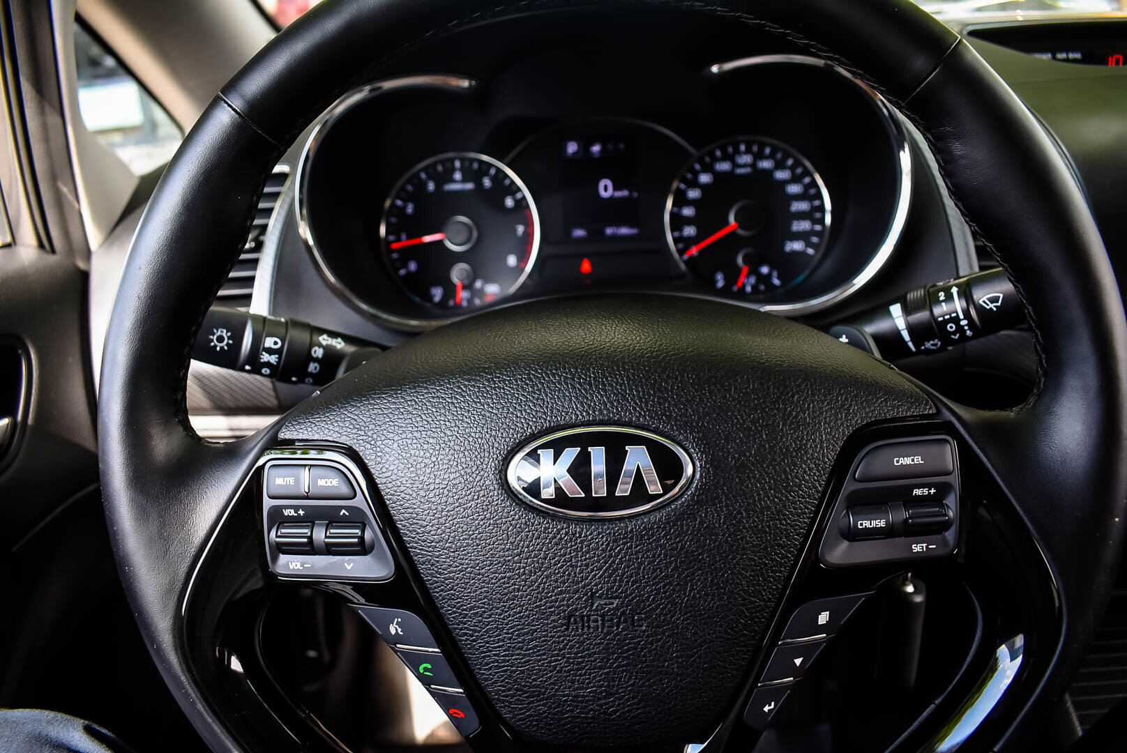 Kia Cerato, III Рестайлинг (Classic) 1.6 AT (130 л.с.) 2016