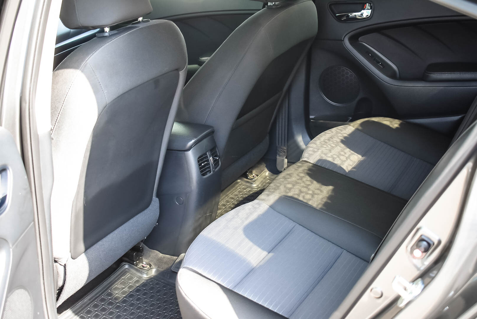 Kia Cerato, III Рестайлинг (Classic) 1.6 AT (130 л.с.) 2016