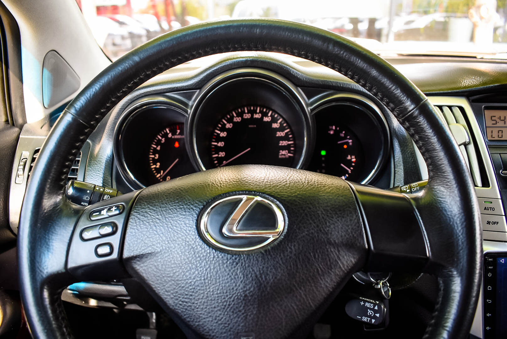 Lexus RX, II 300 3.0 AT (204 л.с.) 4WD 2005