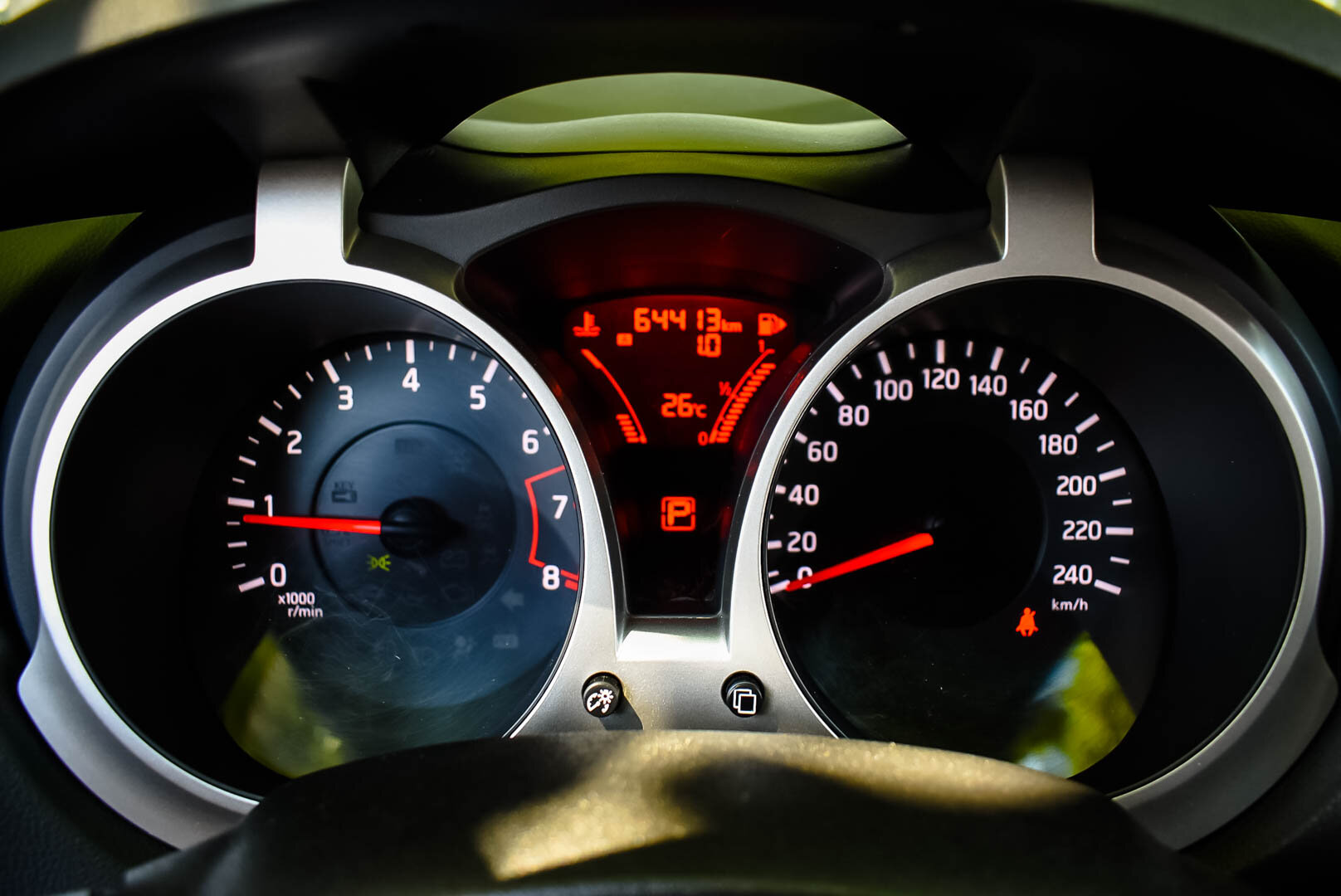 Nissan Juke, I 1.6 CVT (117 л.с.) 2014