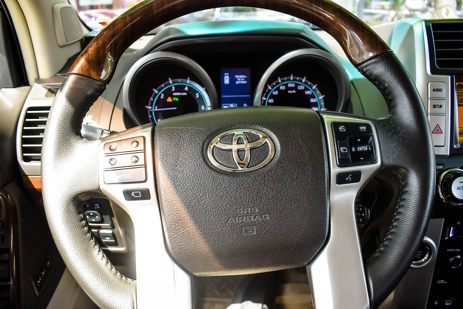 Toyota Land Cruiser Prado, 150 Series 4.0 AT (282 л.с.) 4WD 2009