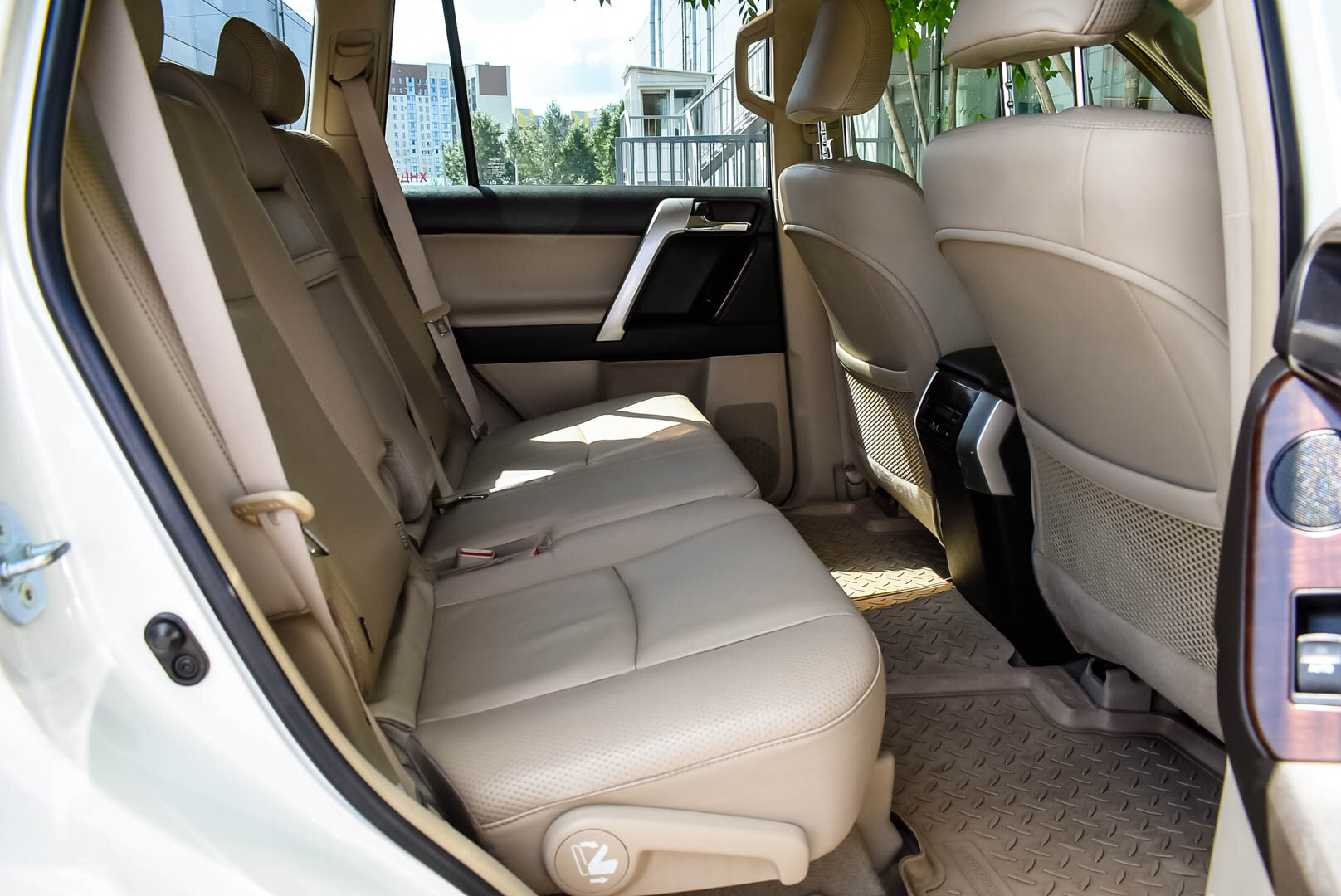 Toyota Land Cruiser Prado, 150 Series 4.0 AT (282 л.с.) 4WD 2009