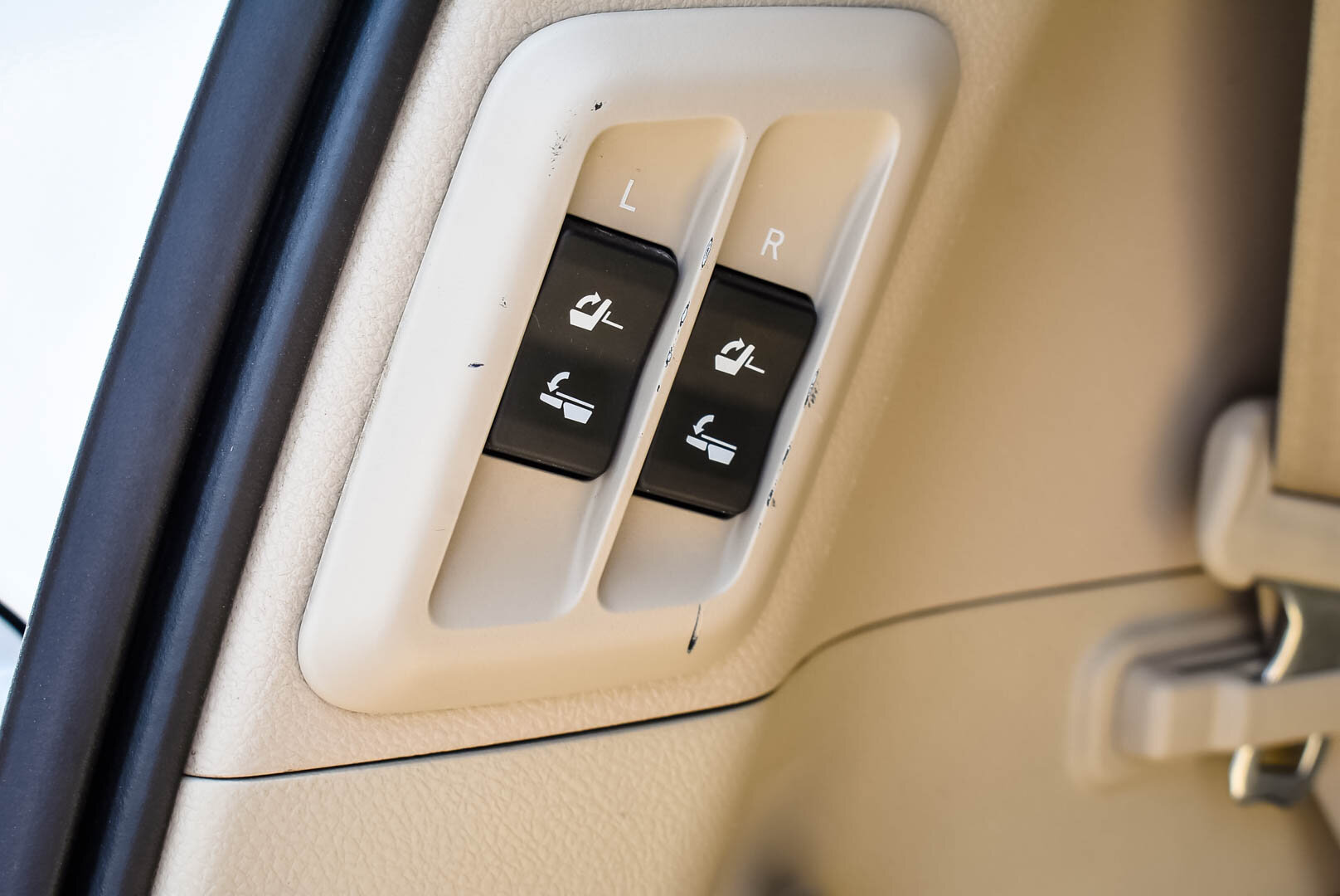 Toyota Land Cruiser Prado, 150 Series 4.0 AT (282 л.с.) 4WD 2009