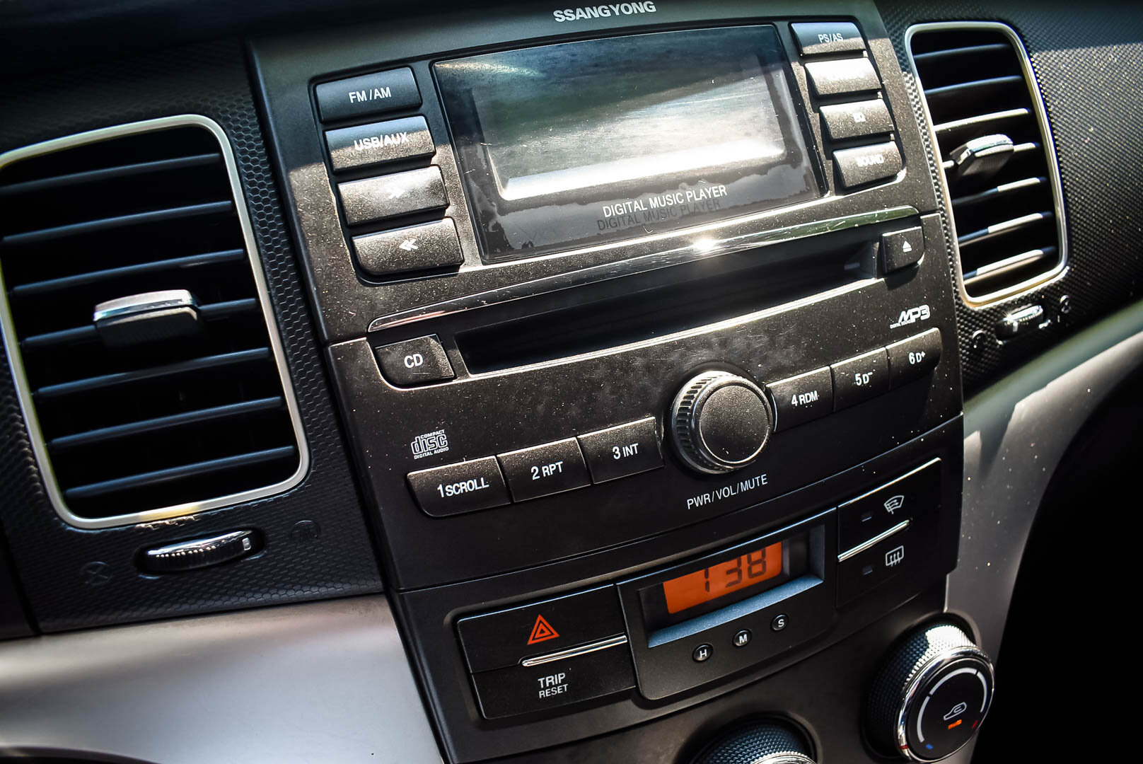SsangYong Actyon, II 2.0d AT (149 л.с.) 2011