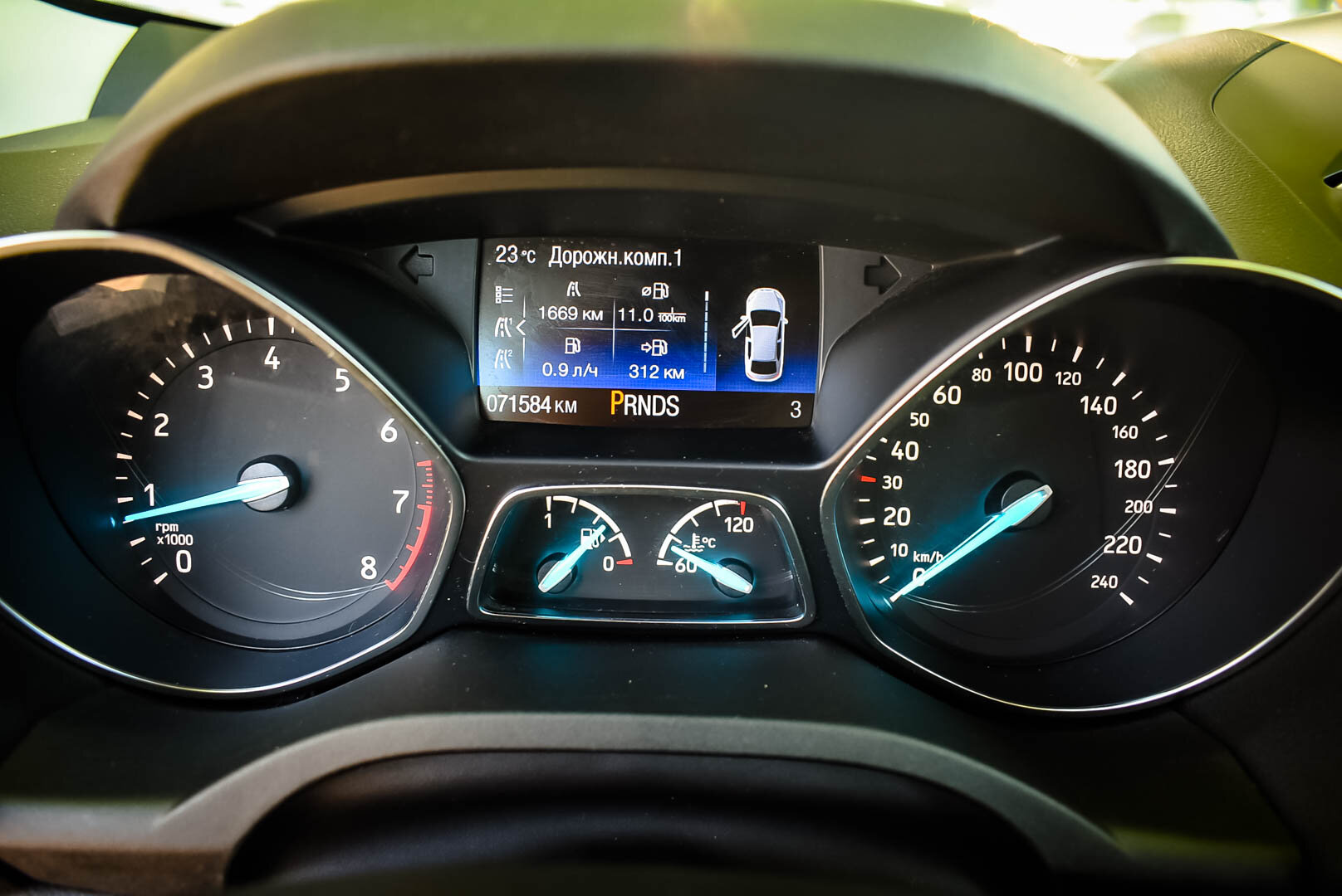 Ford Kuga, II Рестайлинг 1.5 AT (150 л.с.) 4WD 2017