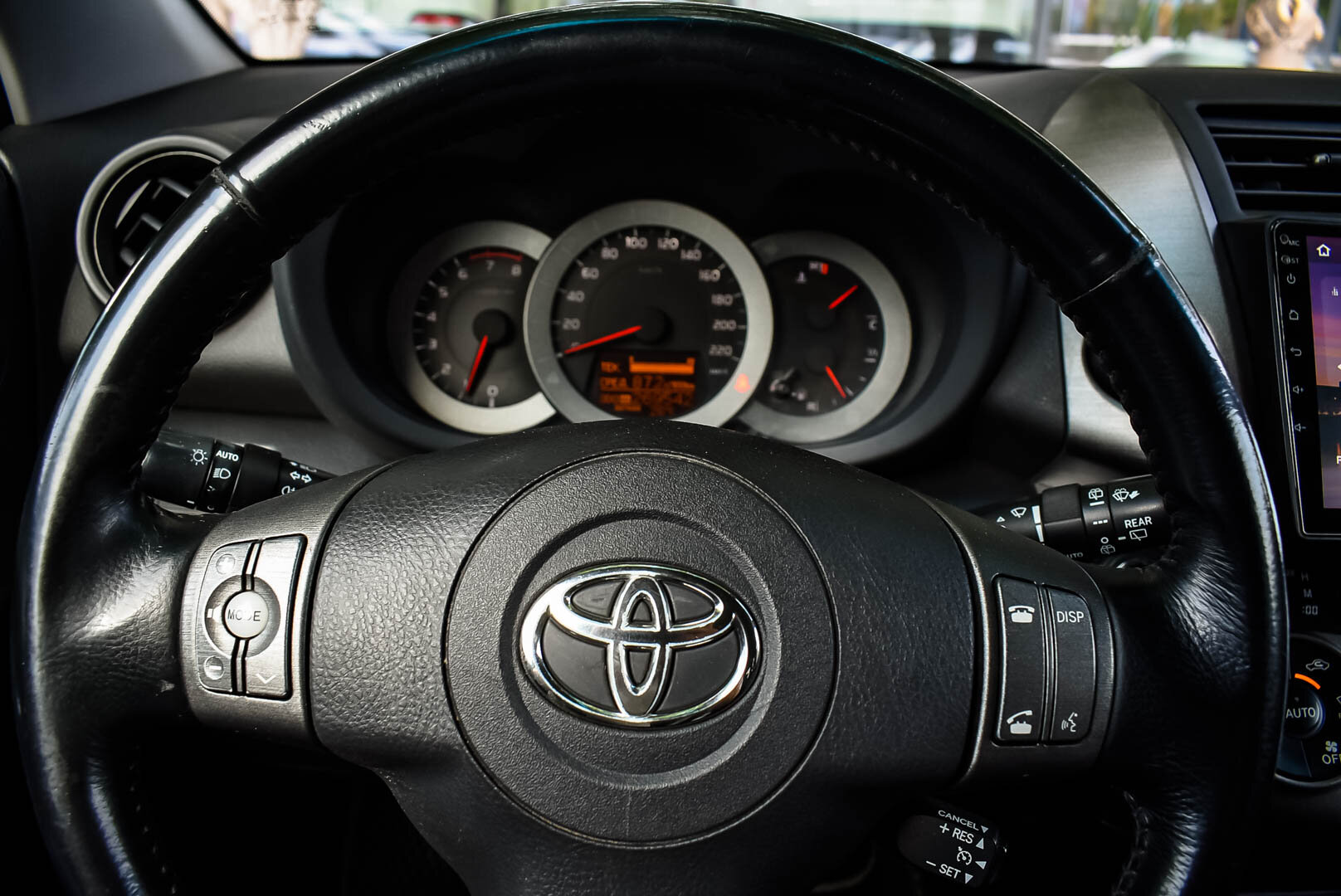 Toyota RAV4, III (XA30) Рестайлинг 2.4 AT (170 л.с.) 4WD 2011