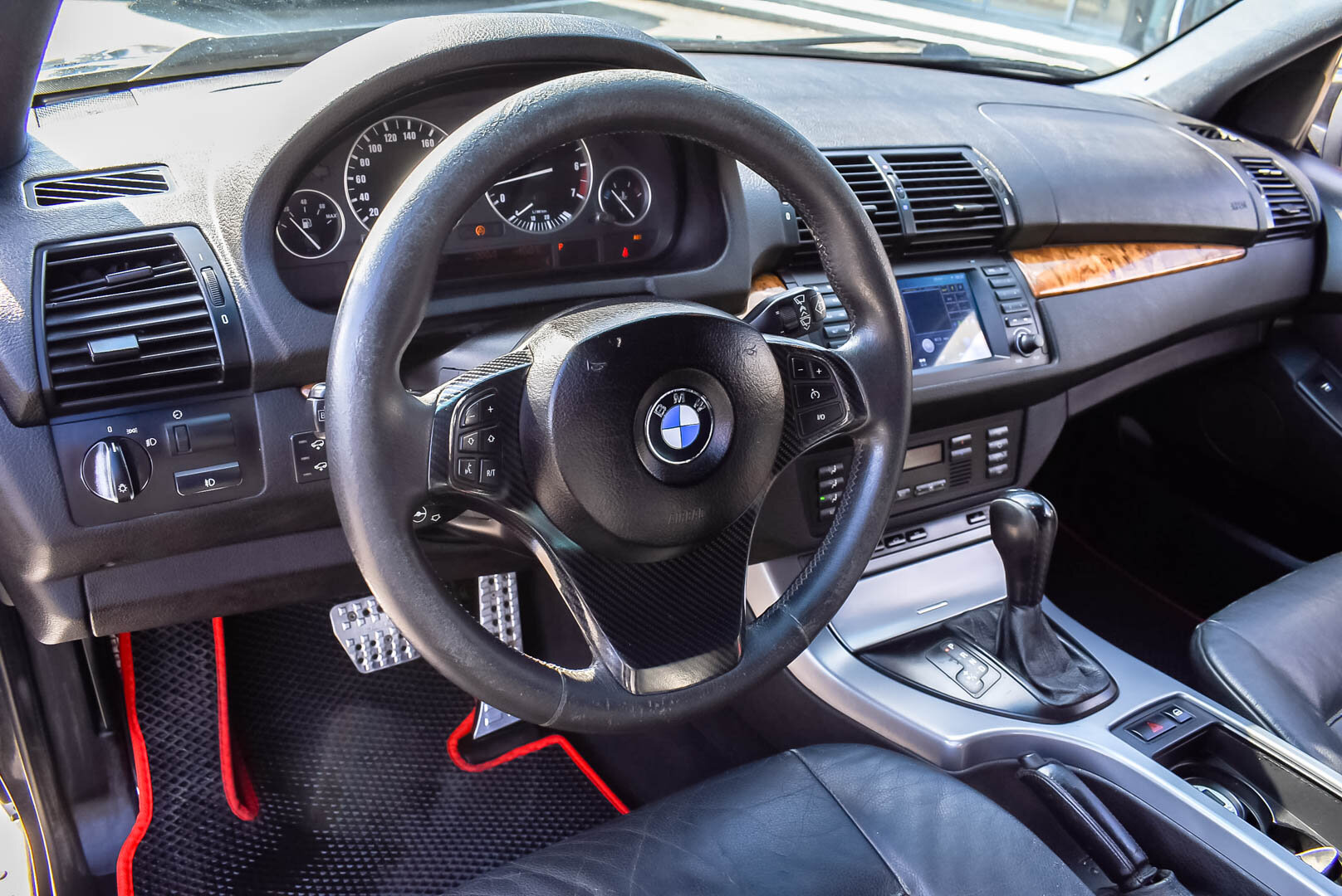 BMW X5, I (E53) 3.0i 3.0 AT (231 л.с.) 4WD 2001