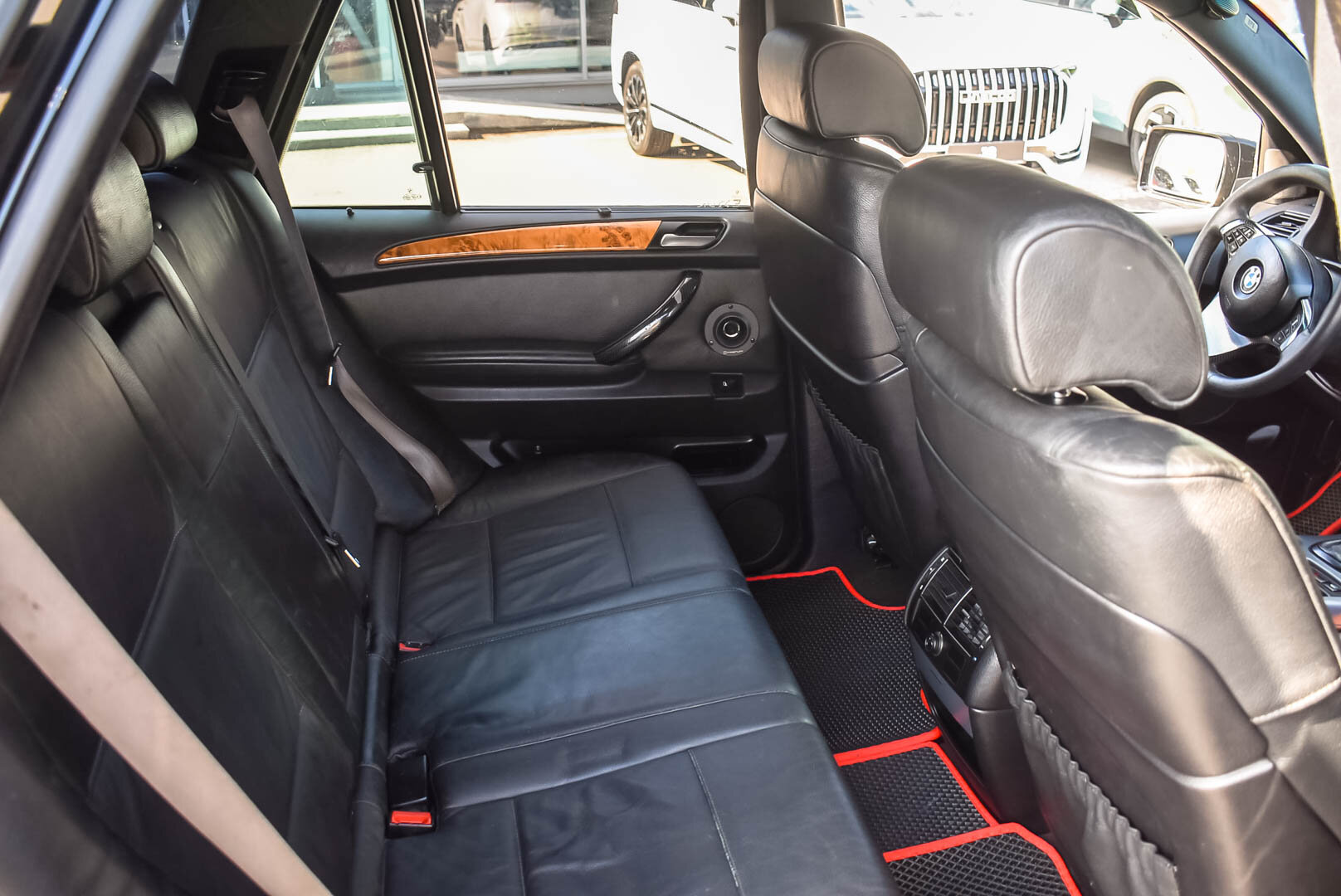 BMW X5, I (E53) 3.0i 3.0 AT (231 л.с.) 4WD 2001