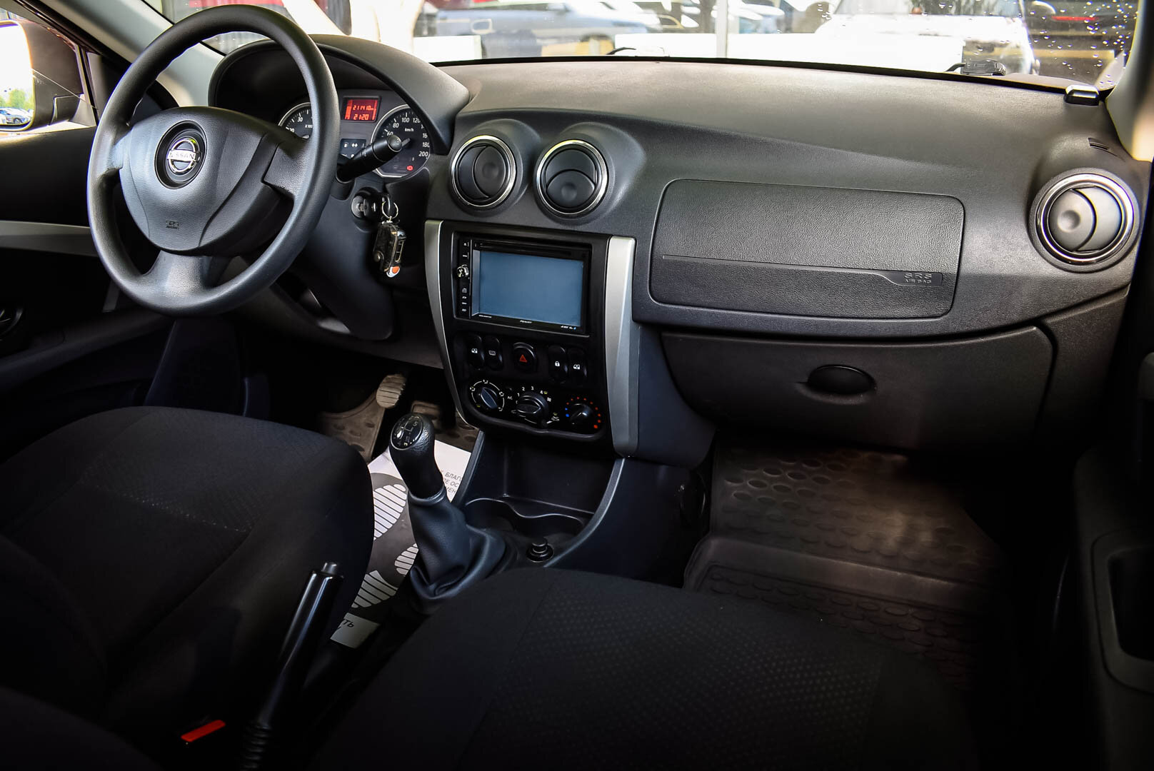 Nissan Almera, III (G15) 1.6 MT (102 л.с.) 2015