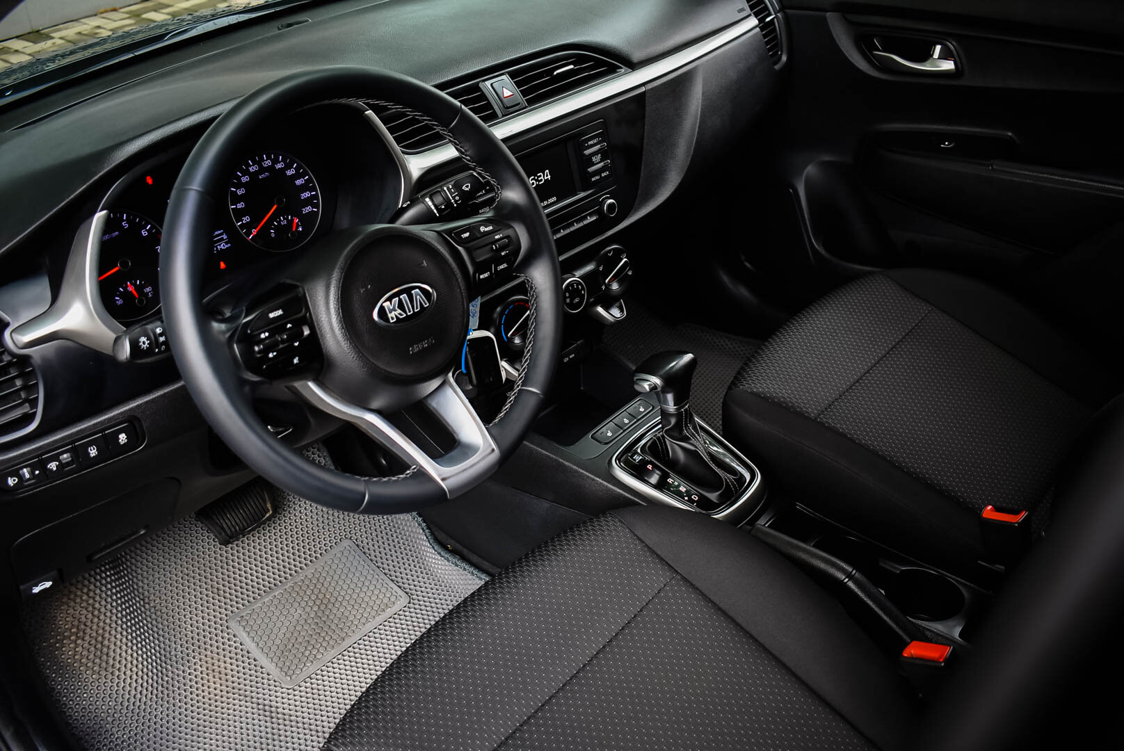 Kia Rio, IV Рестайлинг 1.6 AT (123 л.с.) 2020