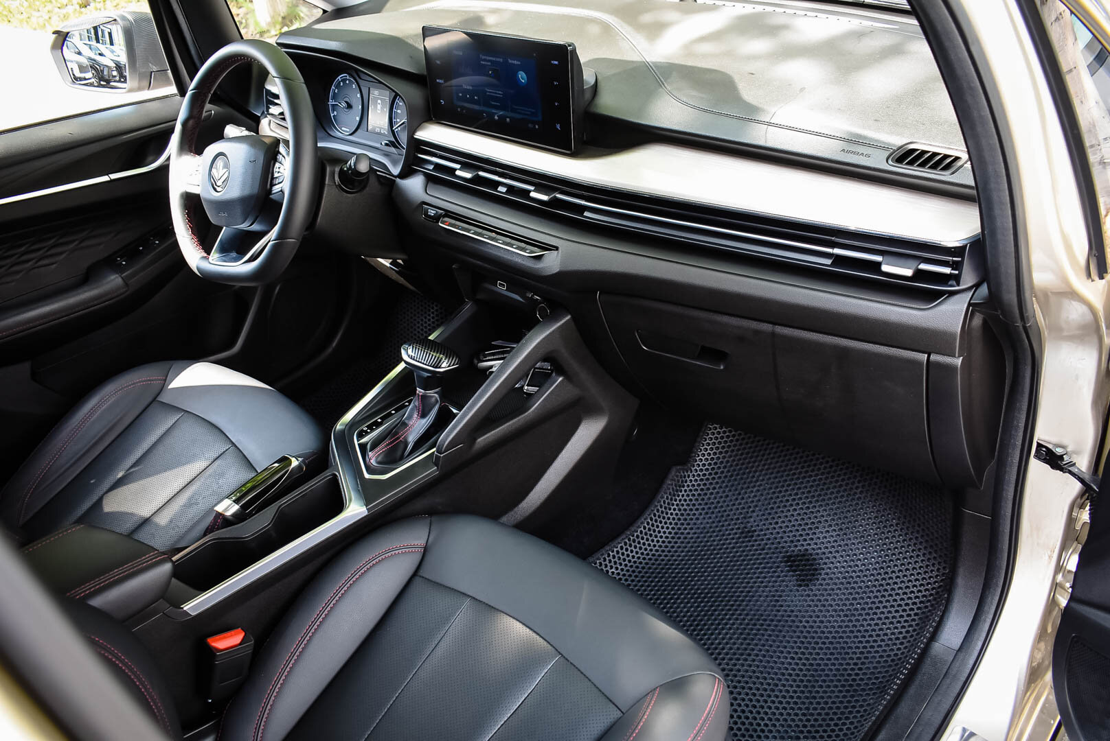 Livan X3 Pro, I 1.5 CVT (103 л.с.) 2023