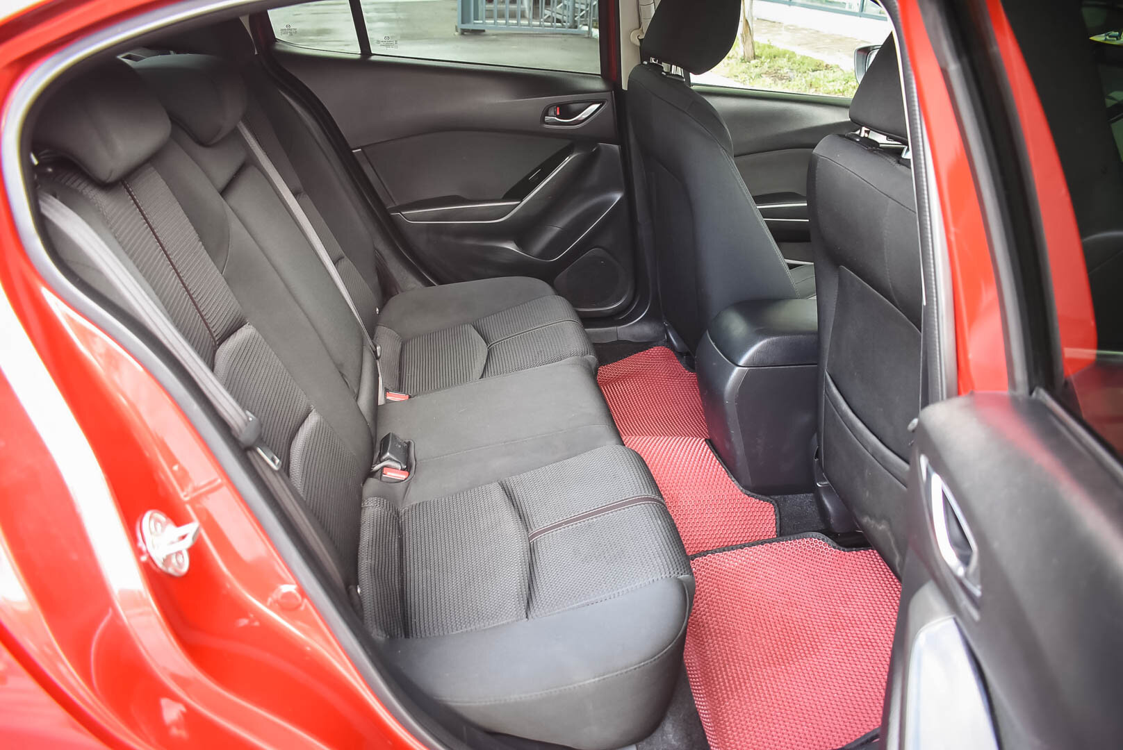 Mazda 3, III (BM) Рестайлинг 1.5 AT (120 л.с.) 2018
