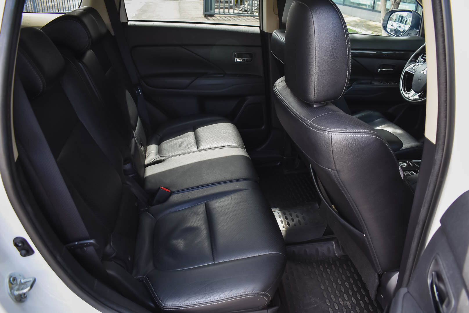 Mitsubishi Outlander, III Рестайлинг 2 3.0 AT (227 л.с.) 4WD 2018