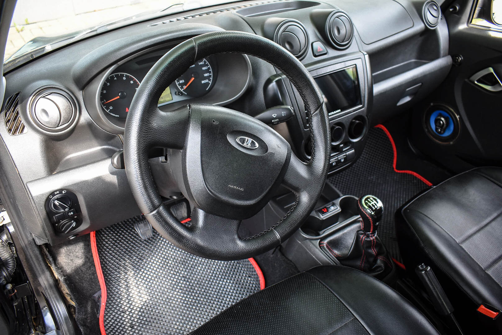 Lada (ВАЗ) Granta, I 1.6 MT (87 л.с.) 2013