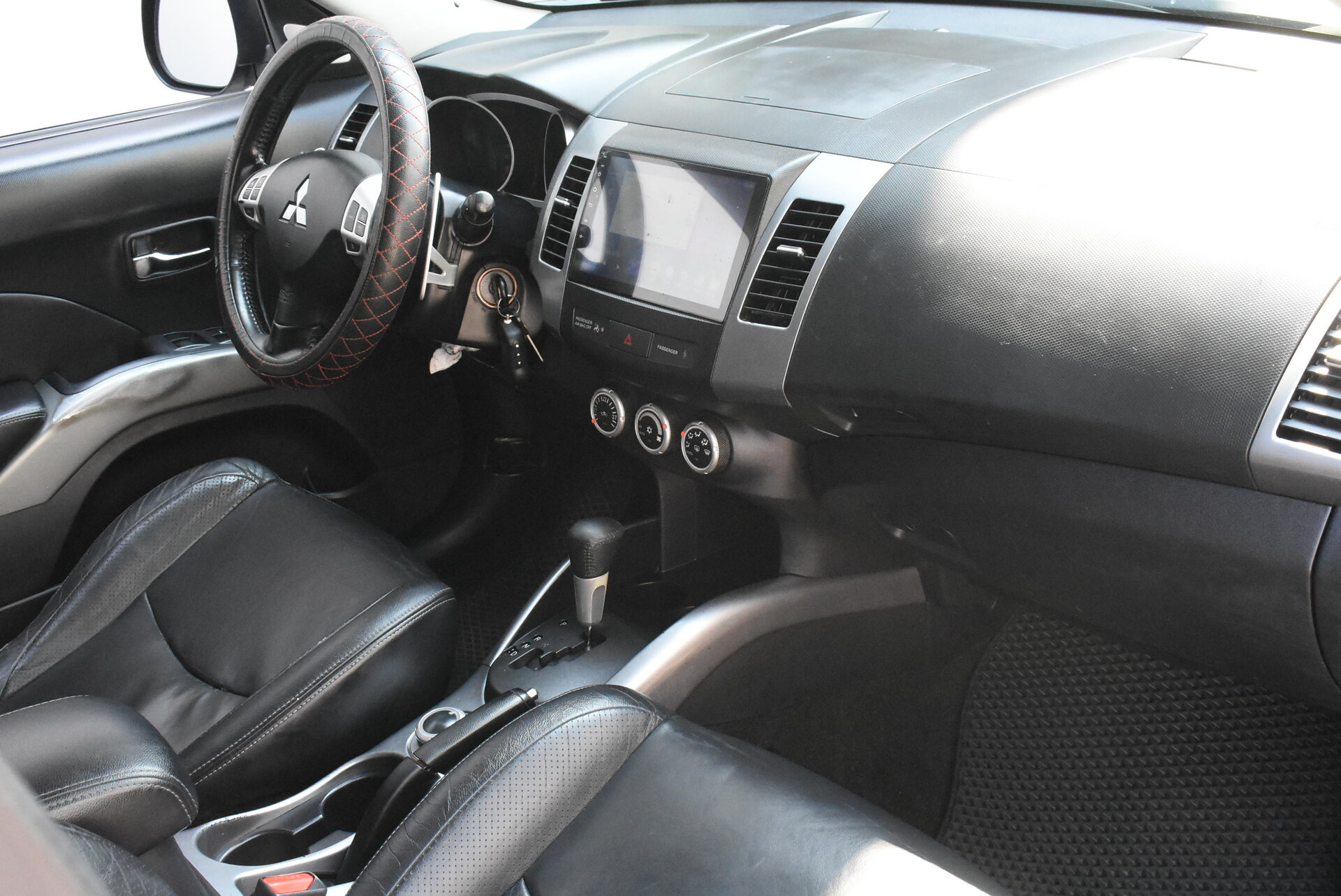 Mitsubishi Outlander, II 3.0 AT (220 л.с.) 4WD 2008