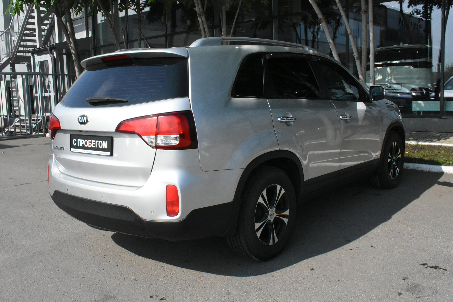 Kia Sorento, II Рестайлинг 2.4 AT (175 л.с.) 4WD 2012