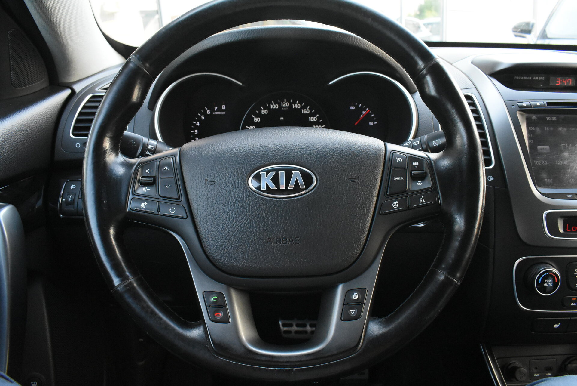Kia Sorento, II Рестайлинг 2.4 AT (175 л.с.) 4WD 2012