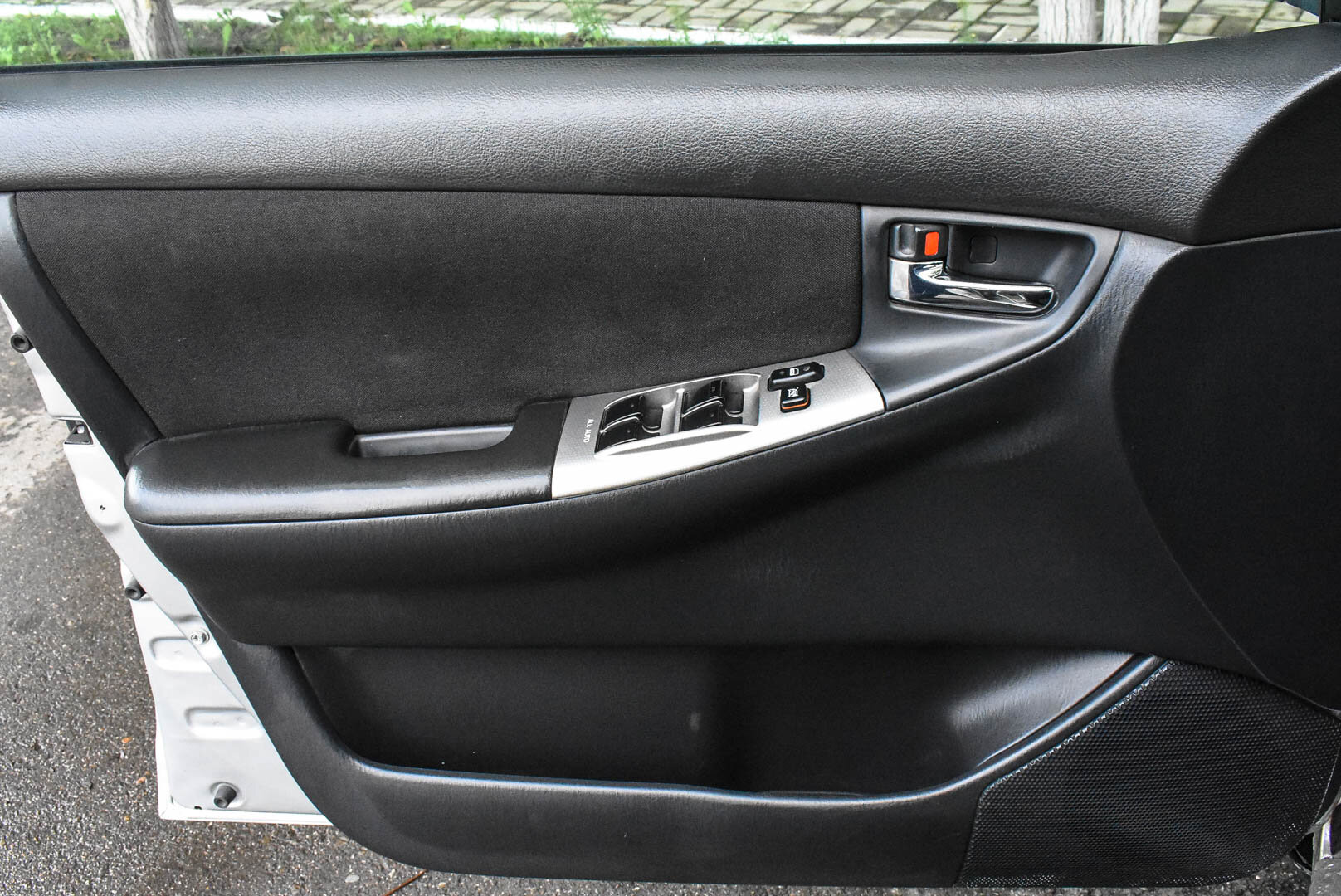 Toyota Corolla, IX (E120, E130) Рестайлинг 1.6 AT (110 л.с.) 2005